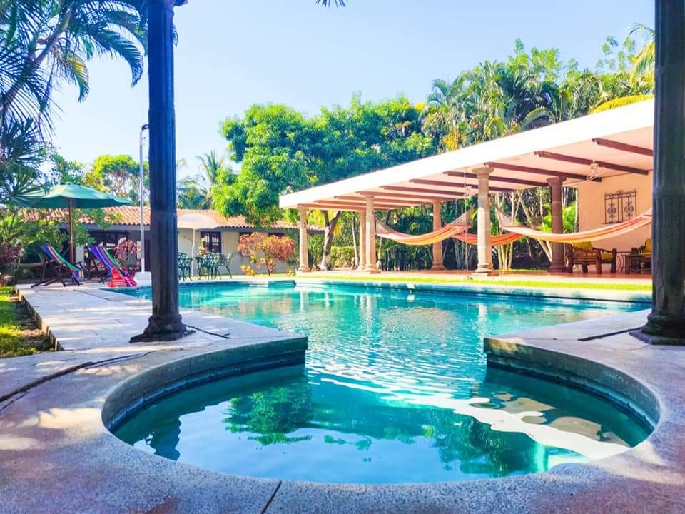 Lili G Los Cobanos's home