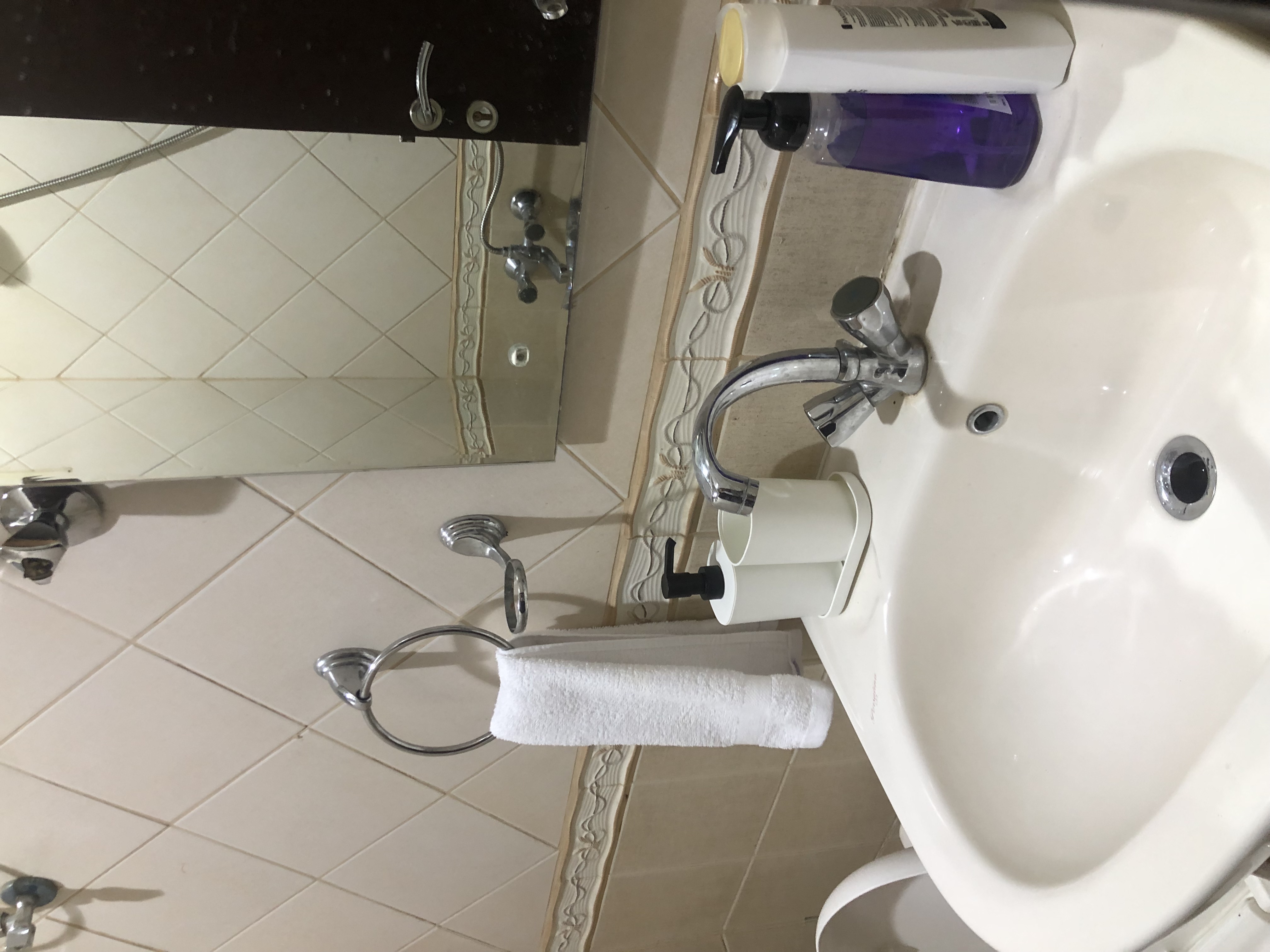 Self-entry hotel apartment 1B