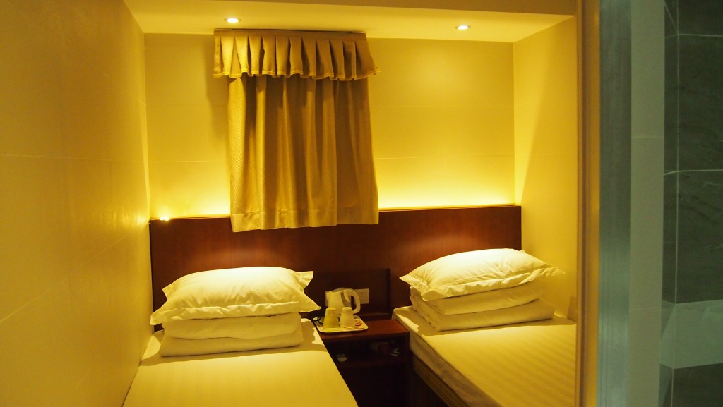 D6 Twin Bed Room with bathroom KamMunGuestHouse