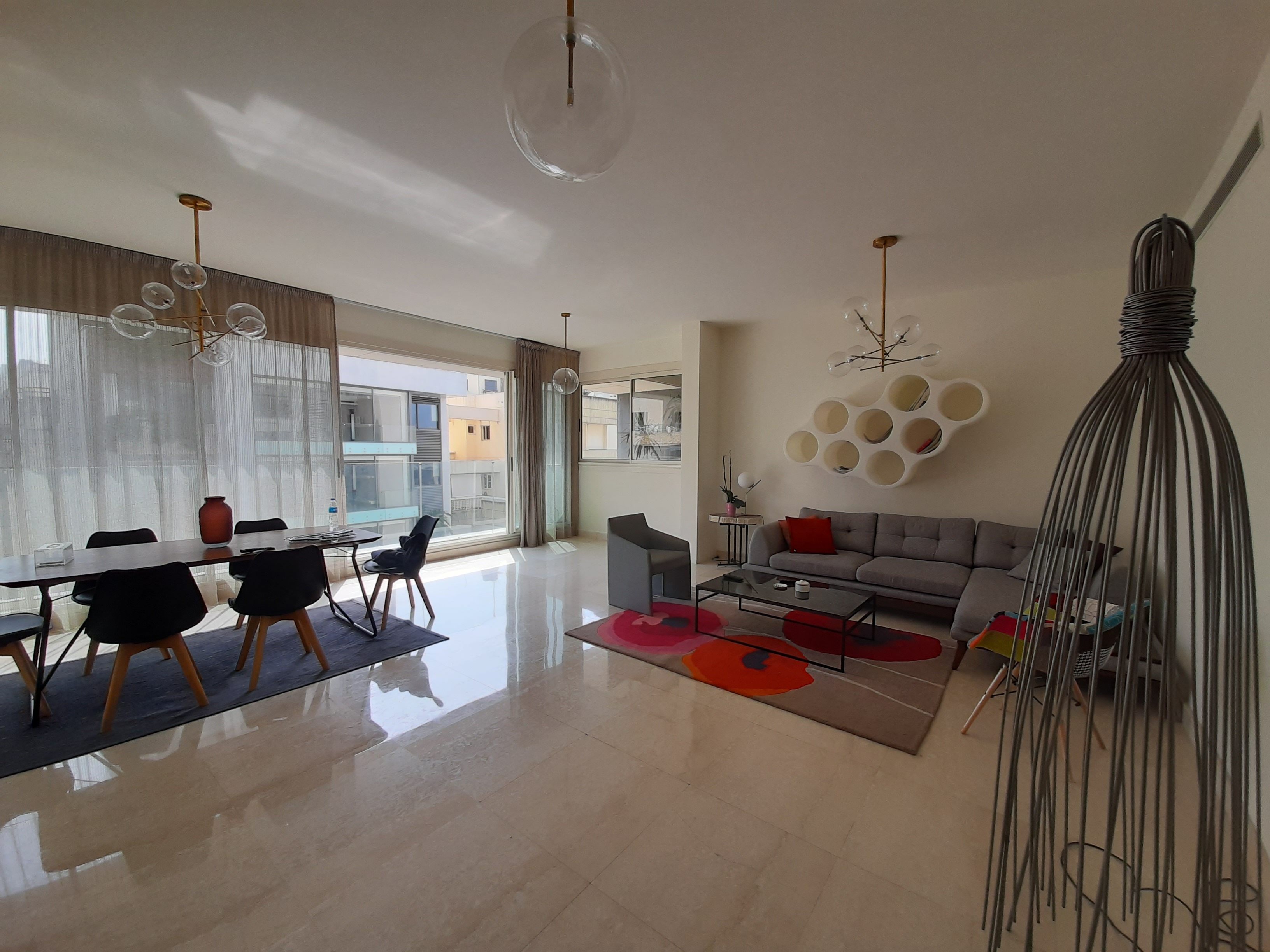 24/7 elect-Luxurious 3 bedroom flat in the Hamra