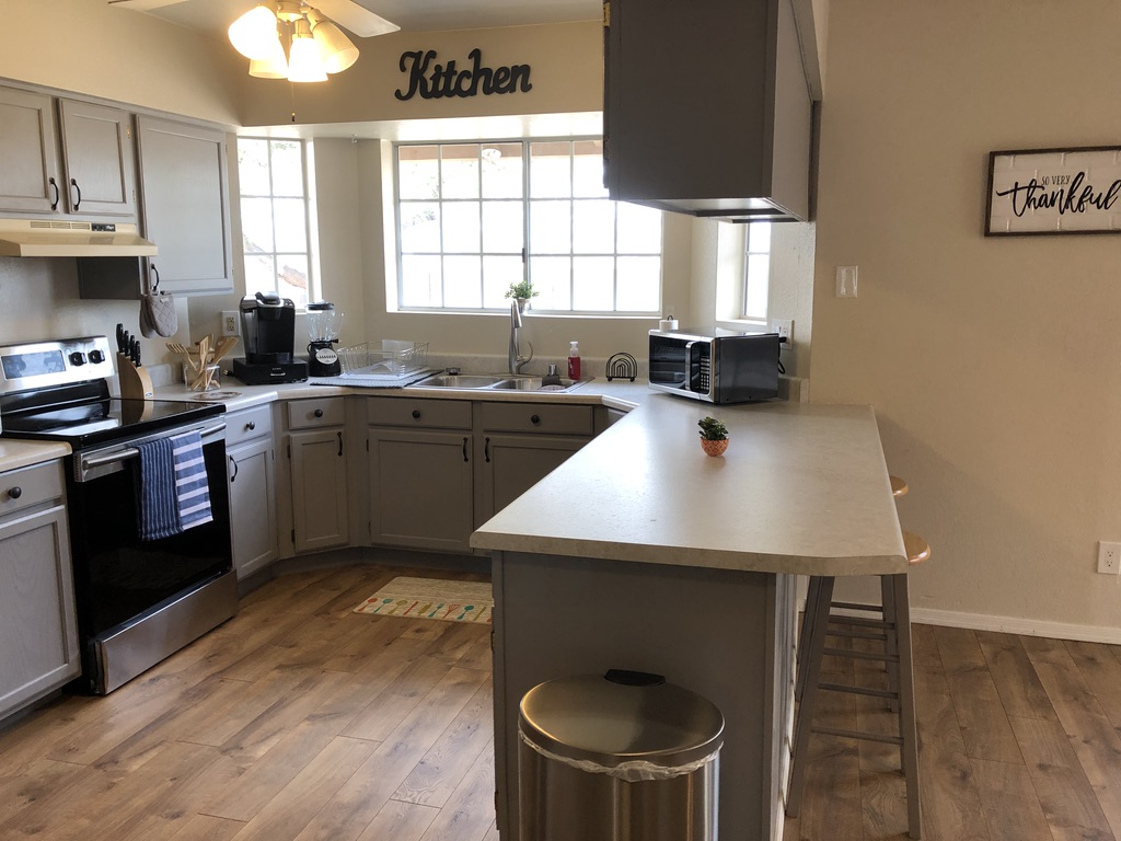 Beautiful cozy house located in the Foothills area