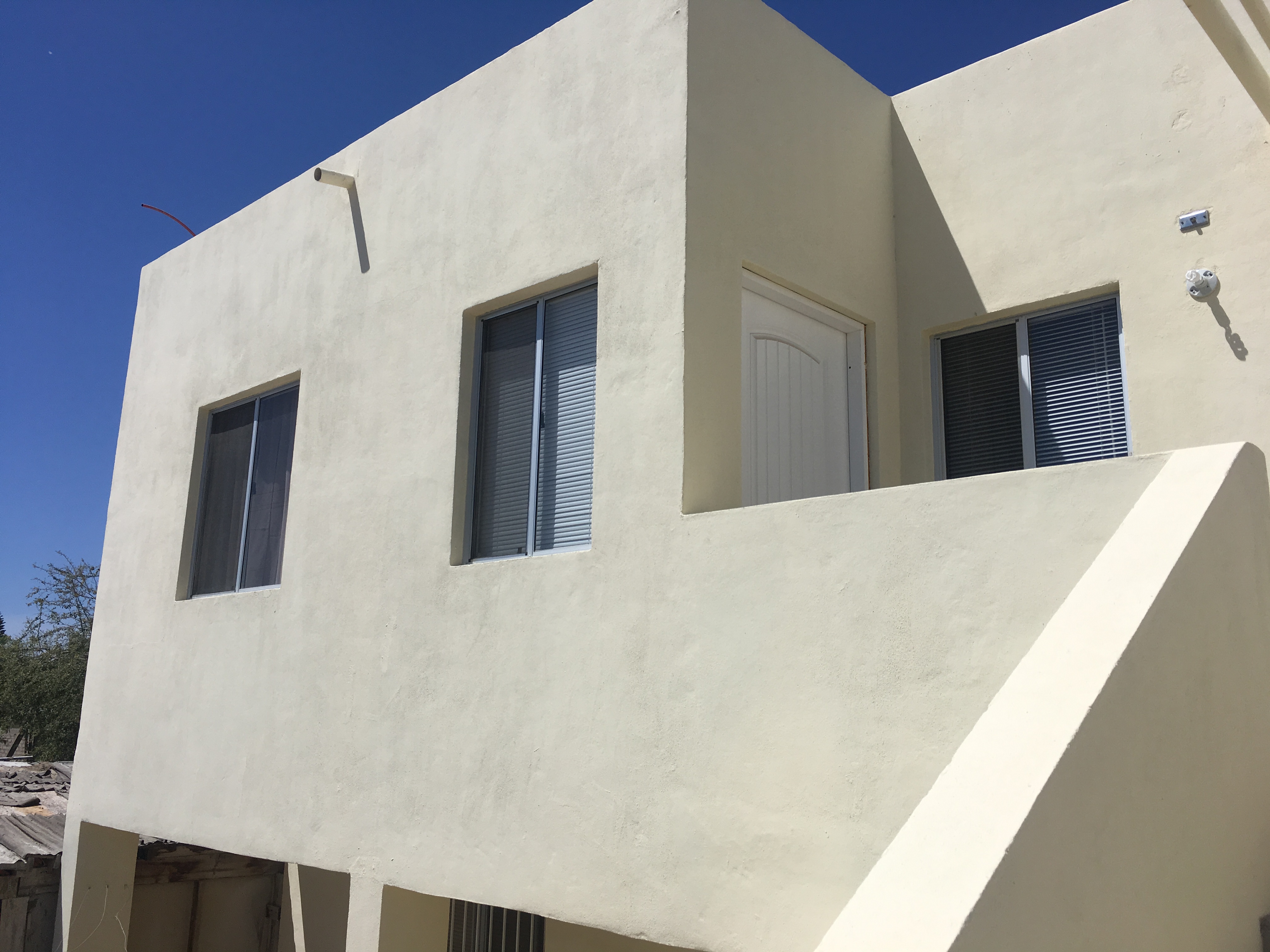 2 Bedroom apartment, nice easy drive to the beach. Apartments for