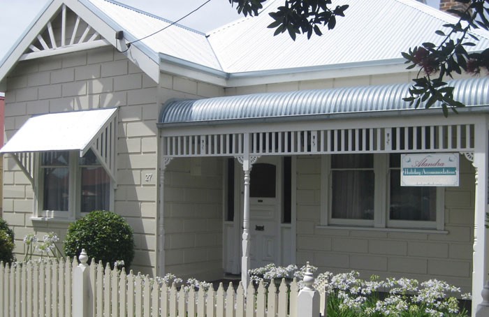 Alandra | centrally located & airconditioned in Glenelg, Barwon South West Vic