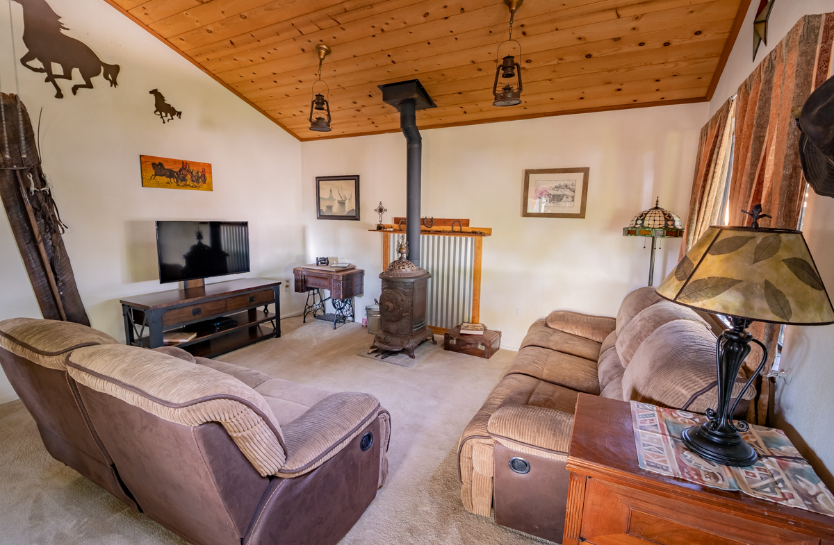 The Bradley House Houses for Rent in Bradley, California, United