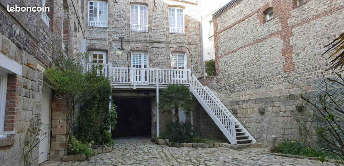 Typical apartment, heart of the historic district