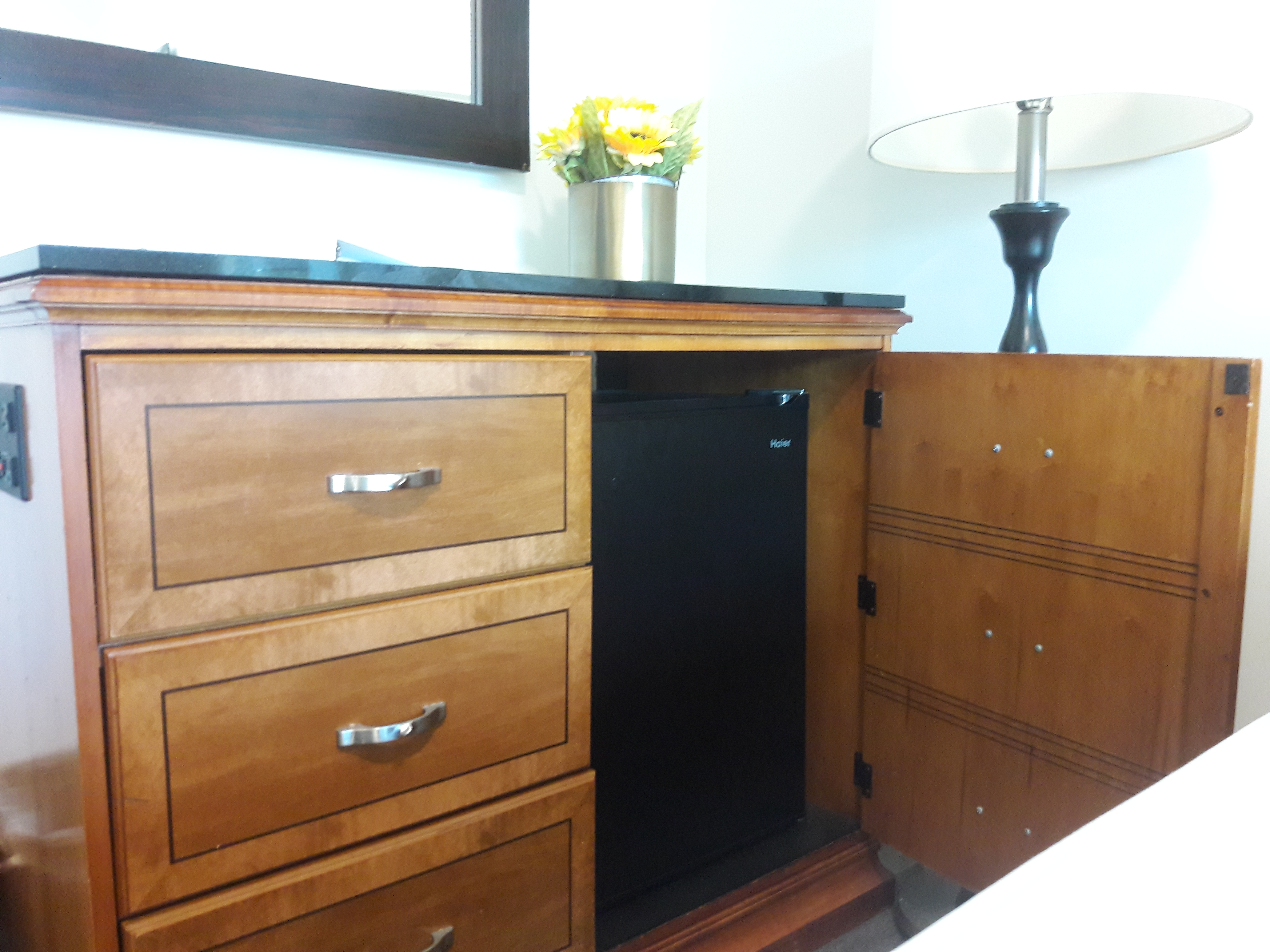 Spacious Room W Jack And Jill Bath Rm 15 Hostels For Rent In Wilmington California United States