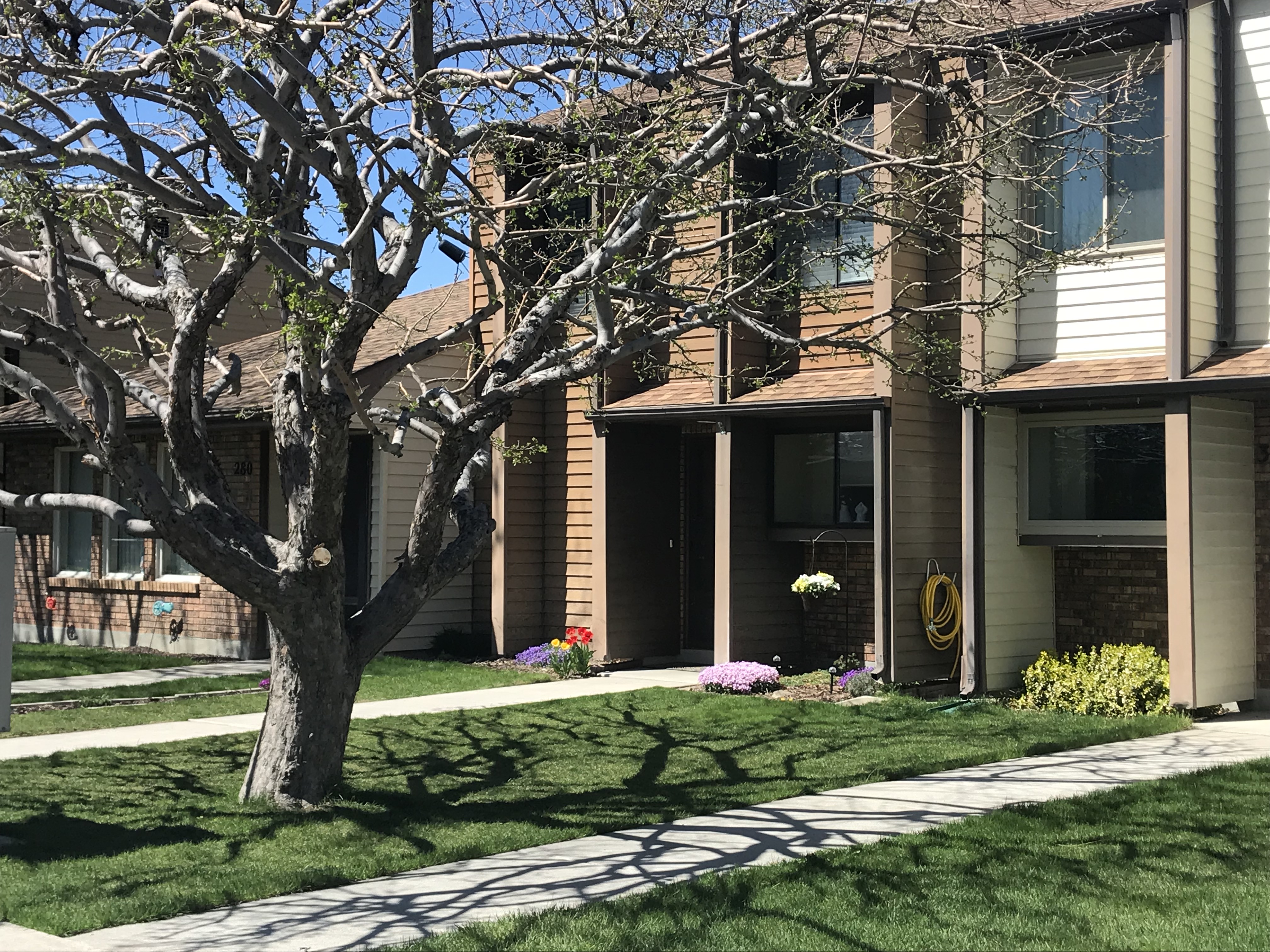 McCormack Condo
Short/Long Term Stay
Comfortable