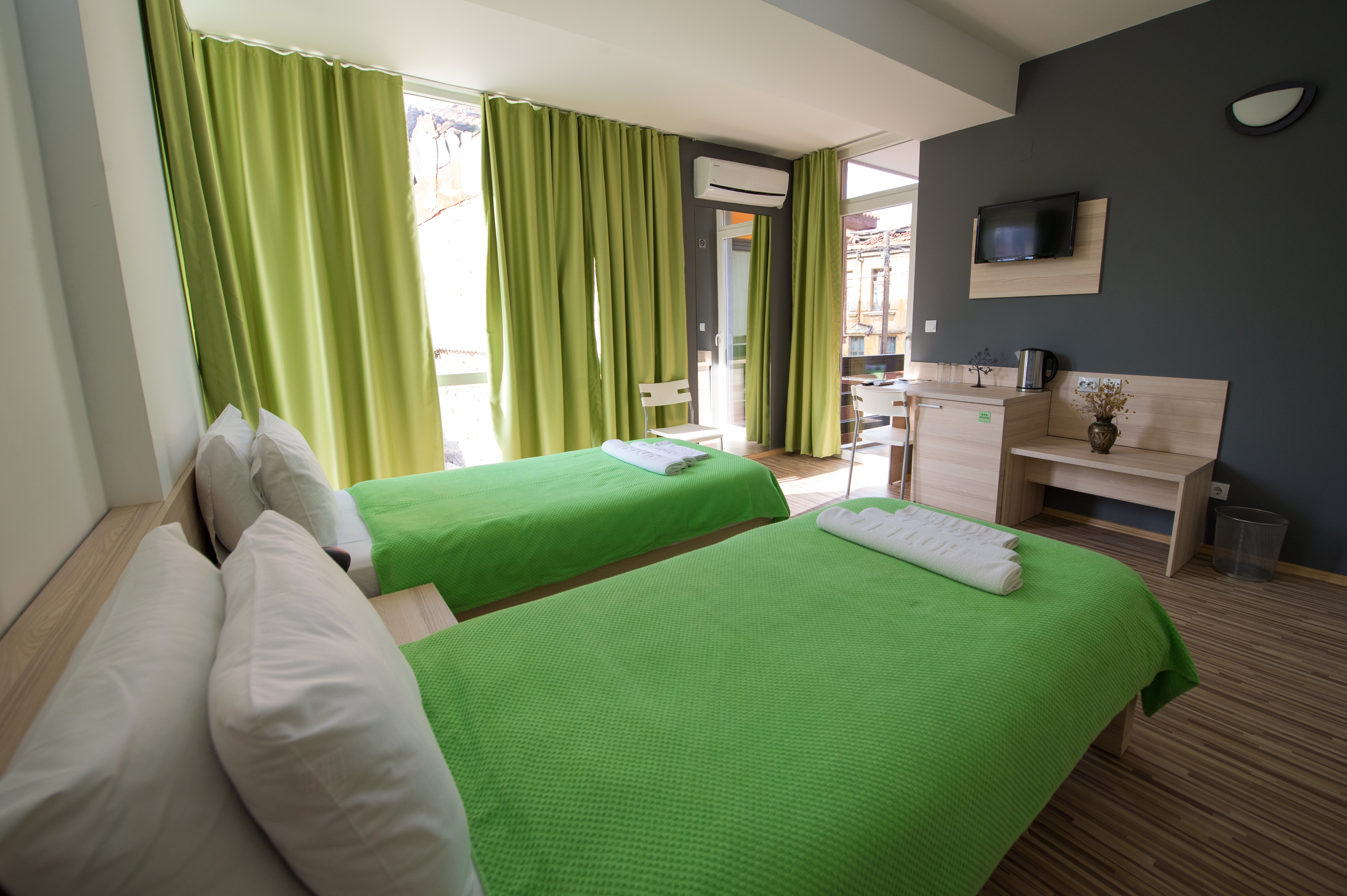 Serviced Central Theatre Apts. - A4
