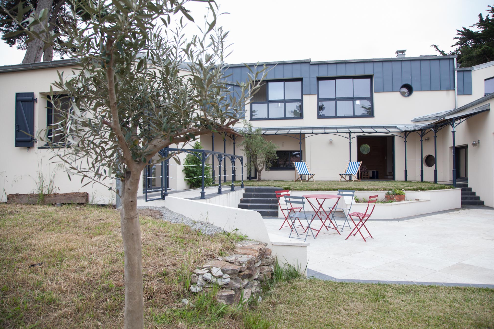 New holiday home, family and bright