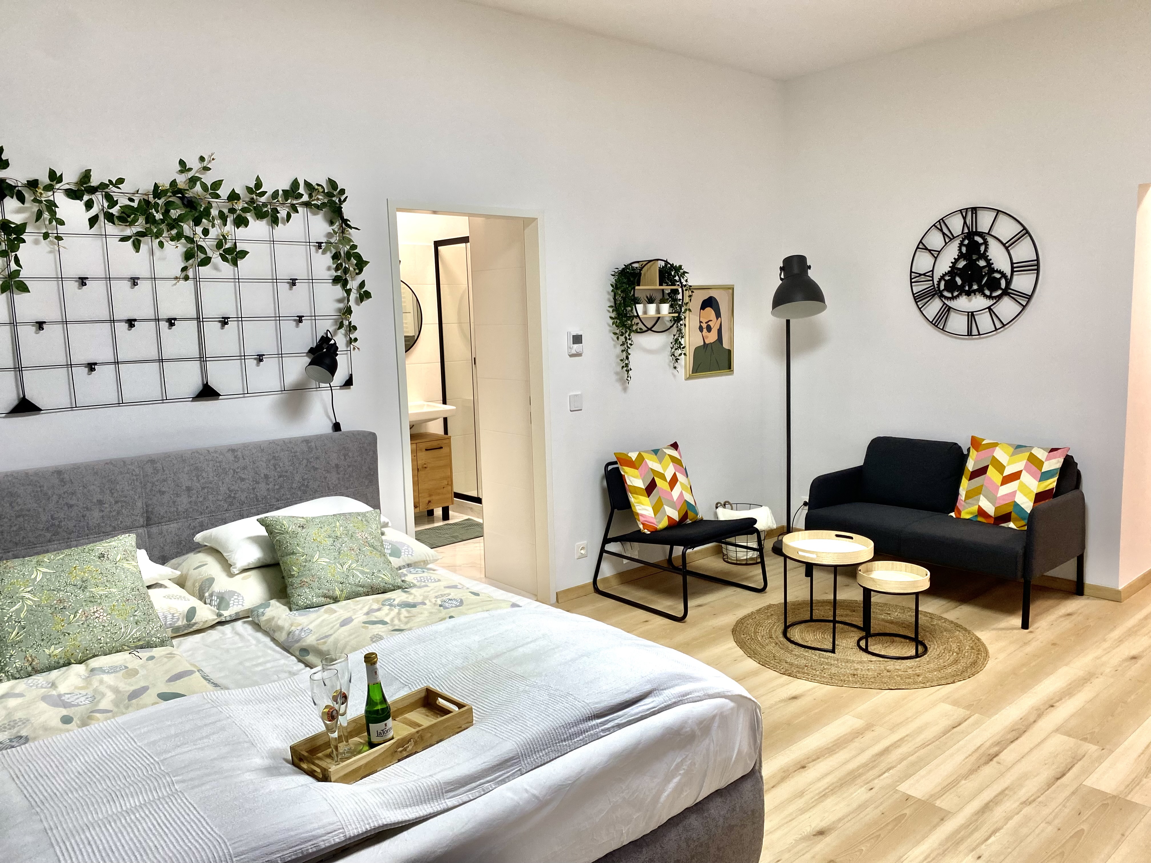 Quiet Apartment with Balcony & AC | 2 Min Metro