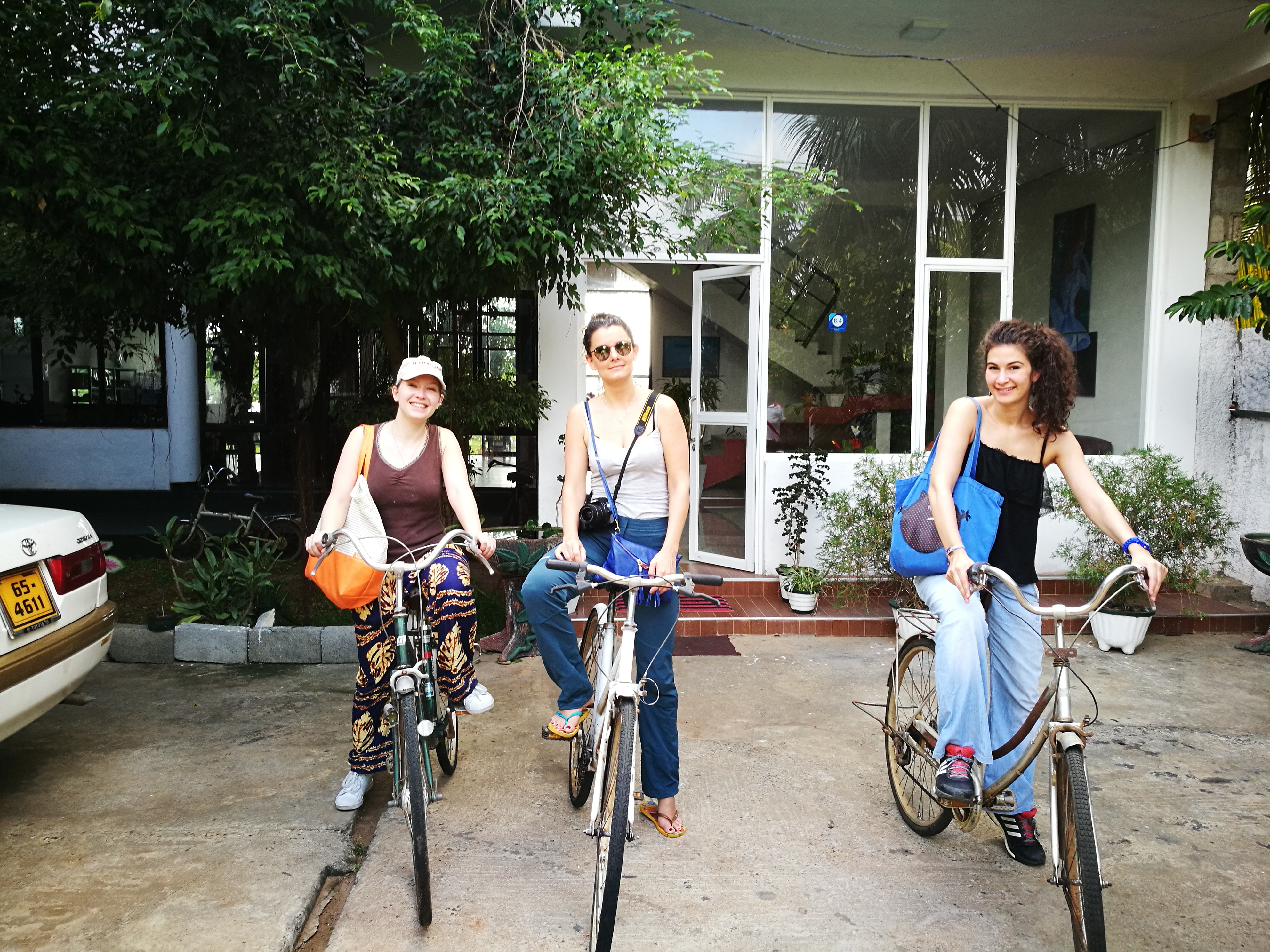 Lake Wave Family Homestay  : On the lake