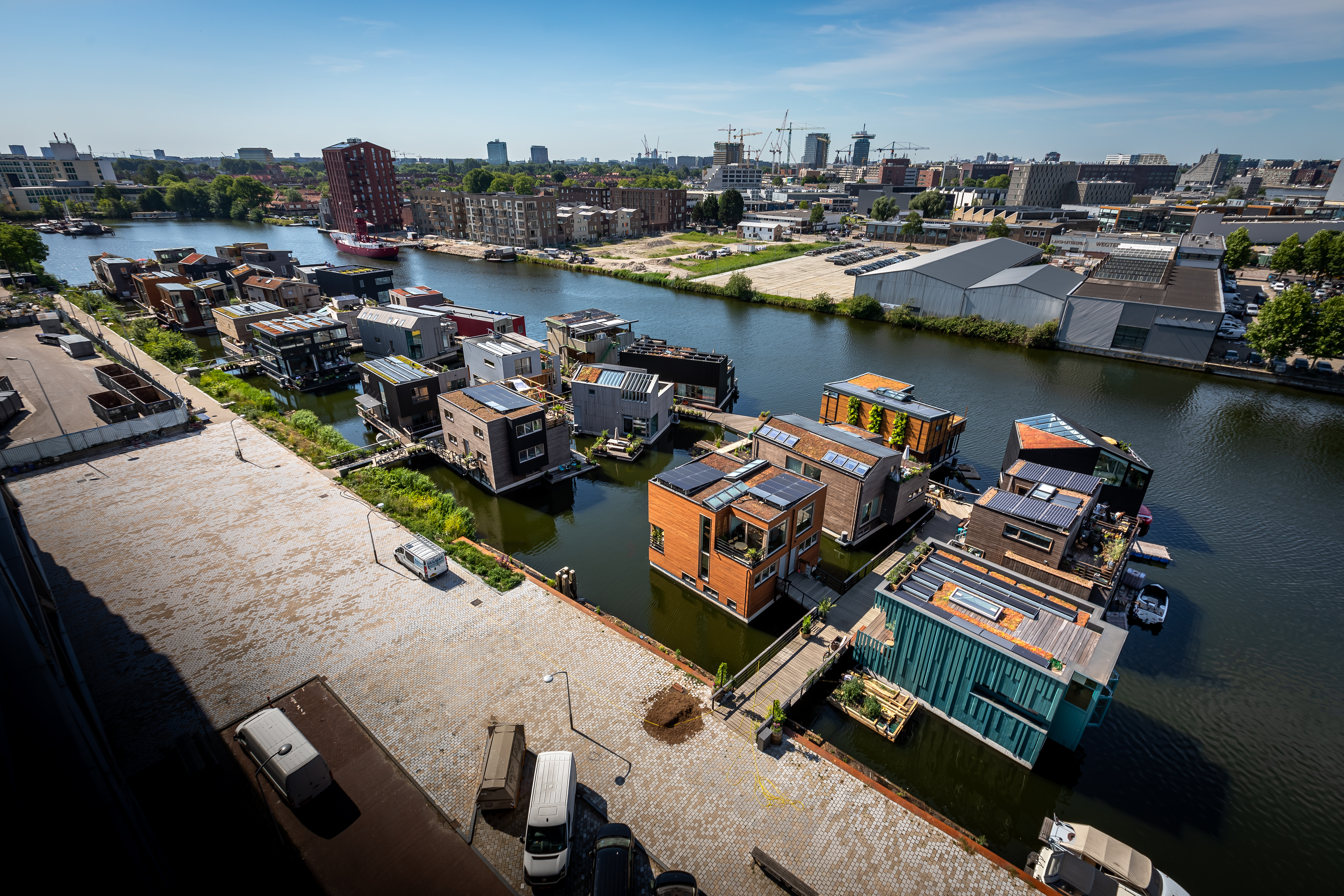 Unique floating house in Schoonship project! — Amsterdam stay