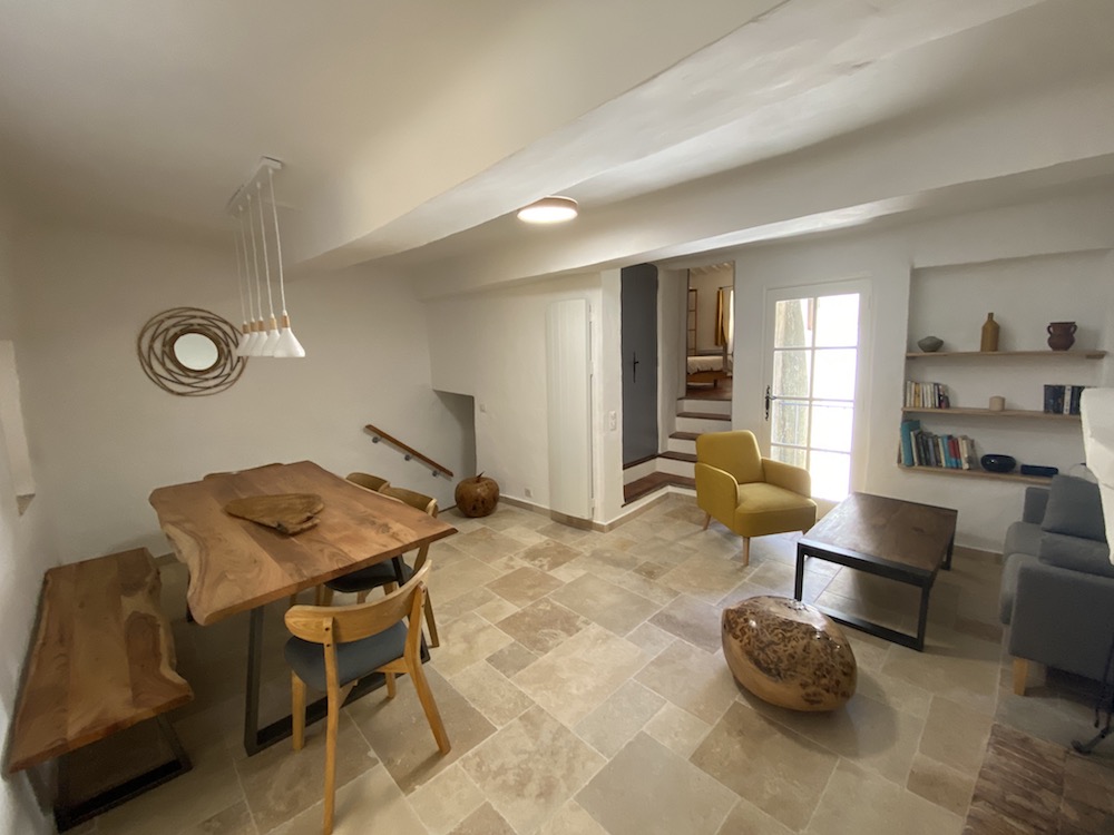 Village house in the center of Lourmarin