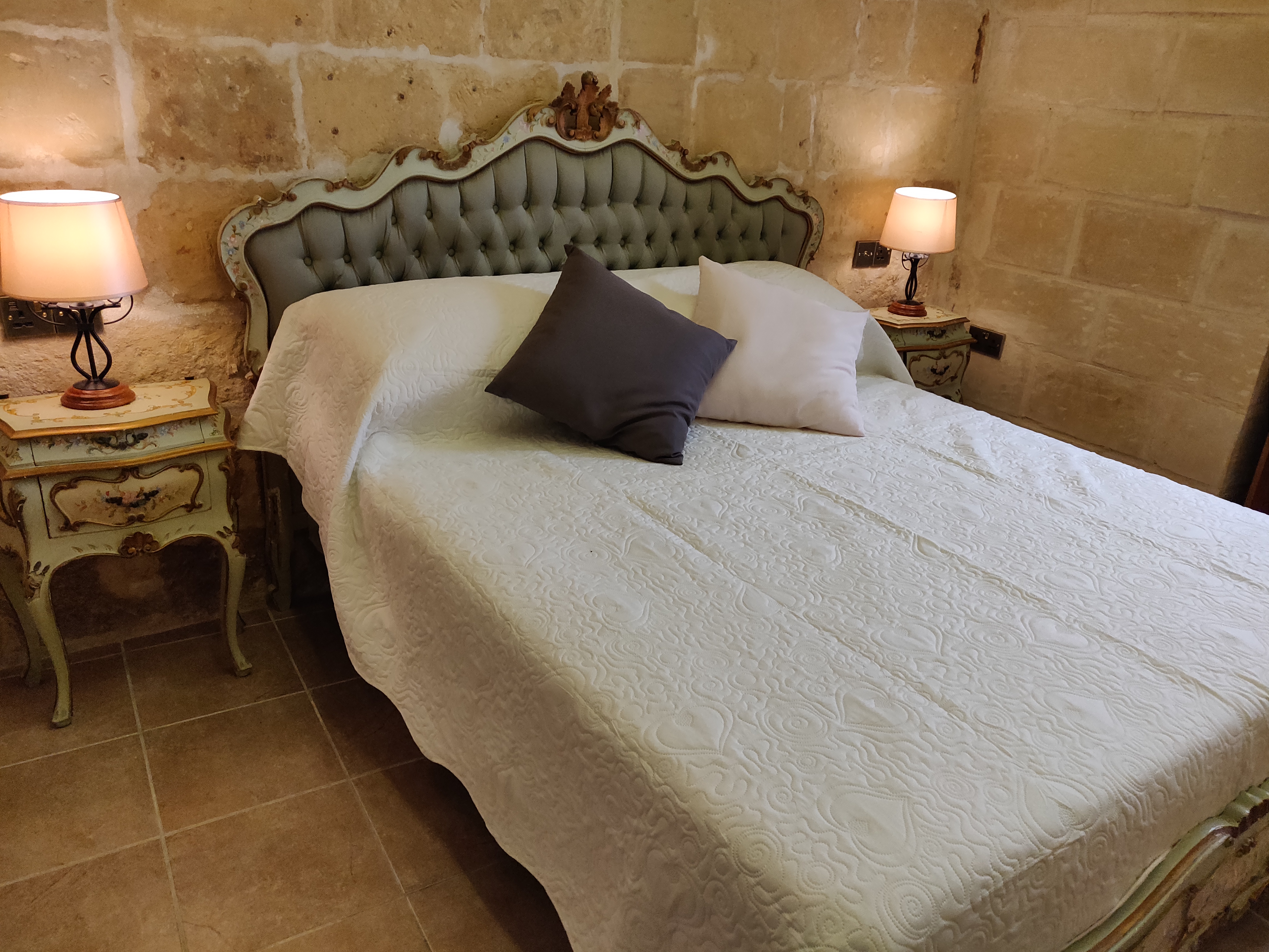 Romantic Townhouse in the Three Cities