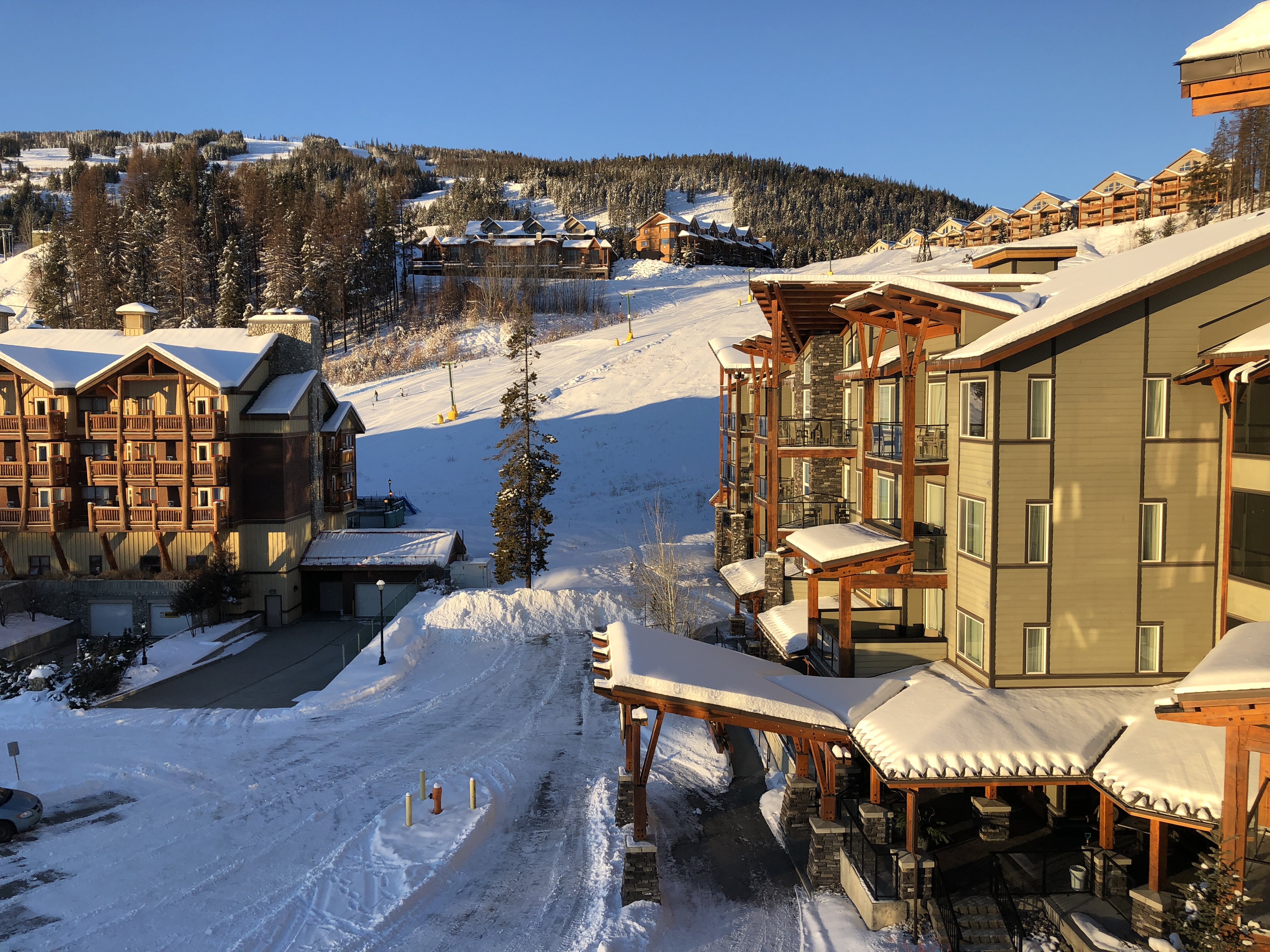 luxury penthouse suite - pool&hottub - on ski hill