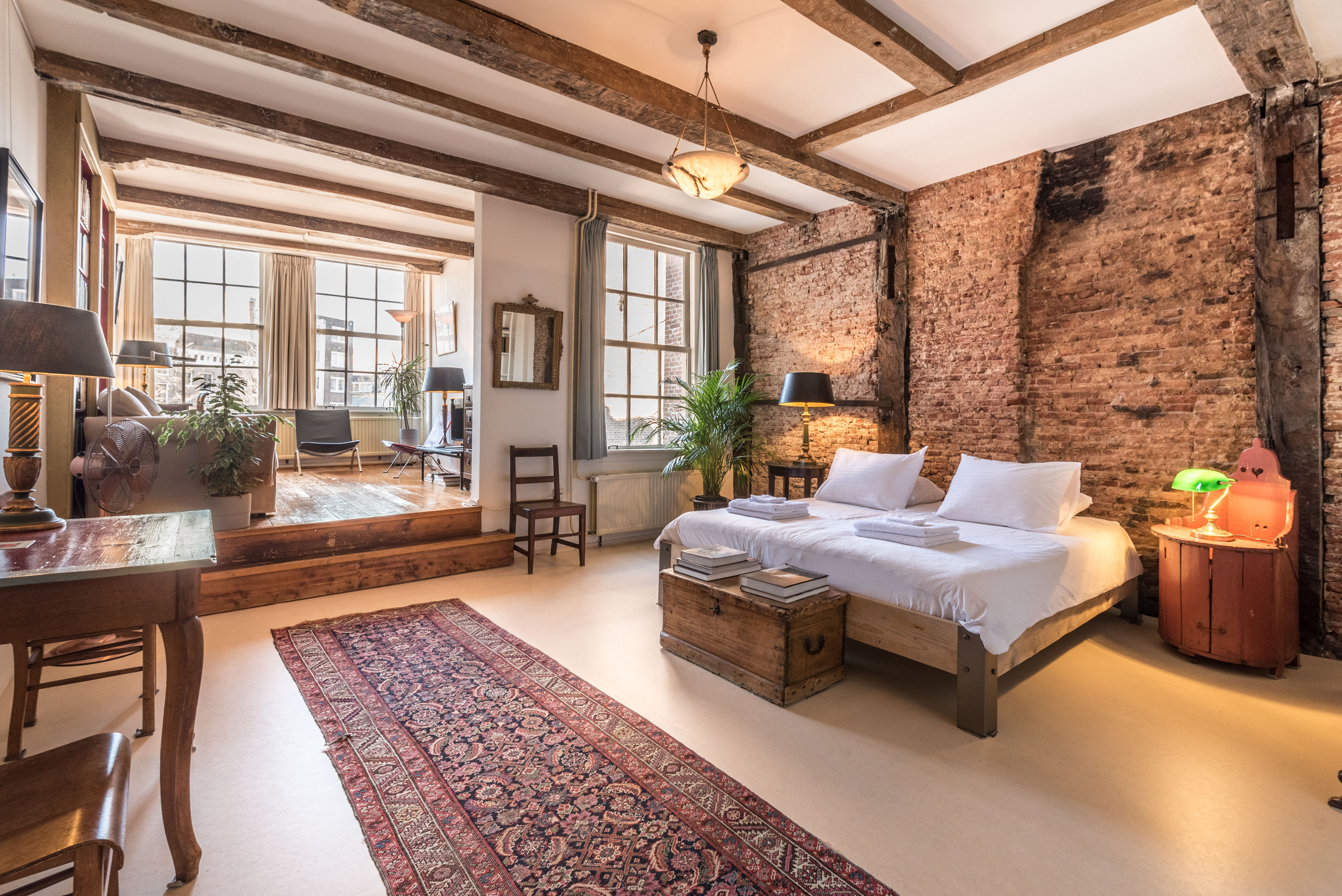 Classy Room 17th Century Canal House