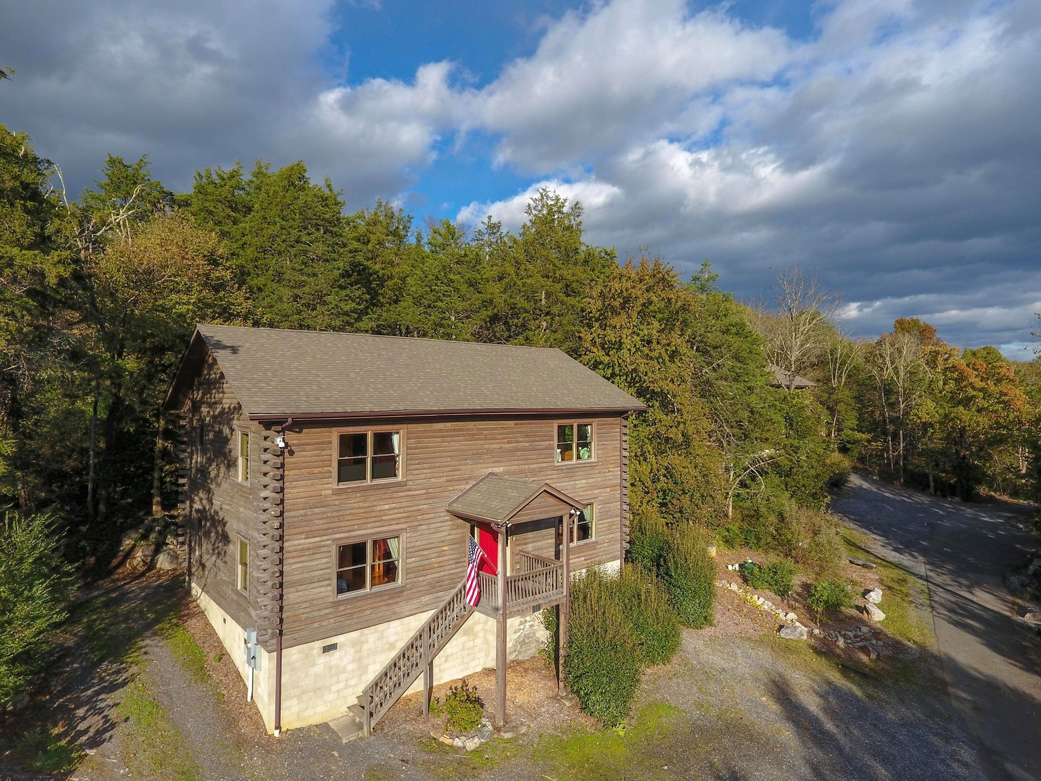 The Lewis 25 The Cabins at Lexington Cabins for Rent in Lexington