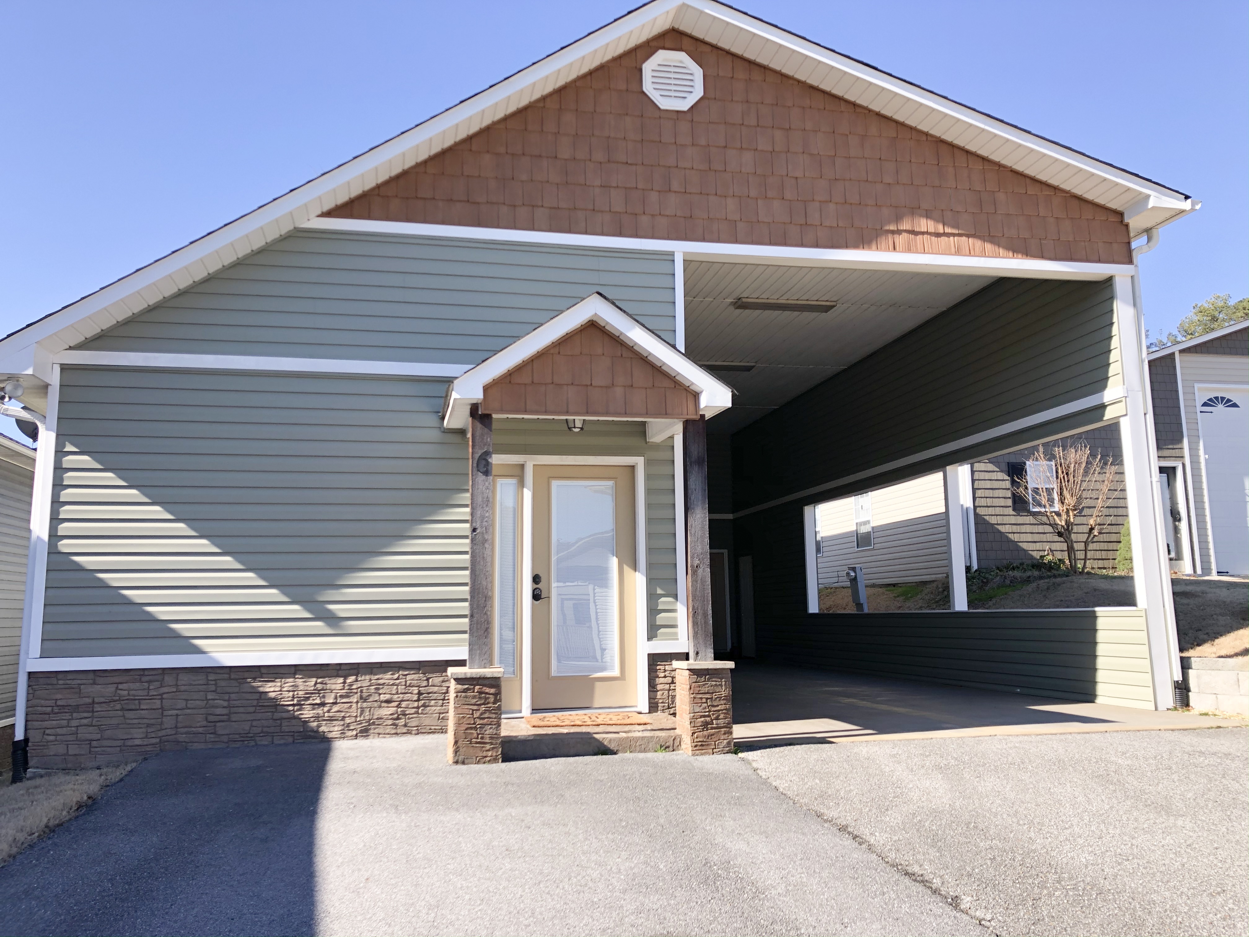 Fisherman friendly home near Lake Guntersville