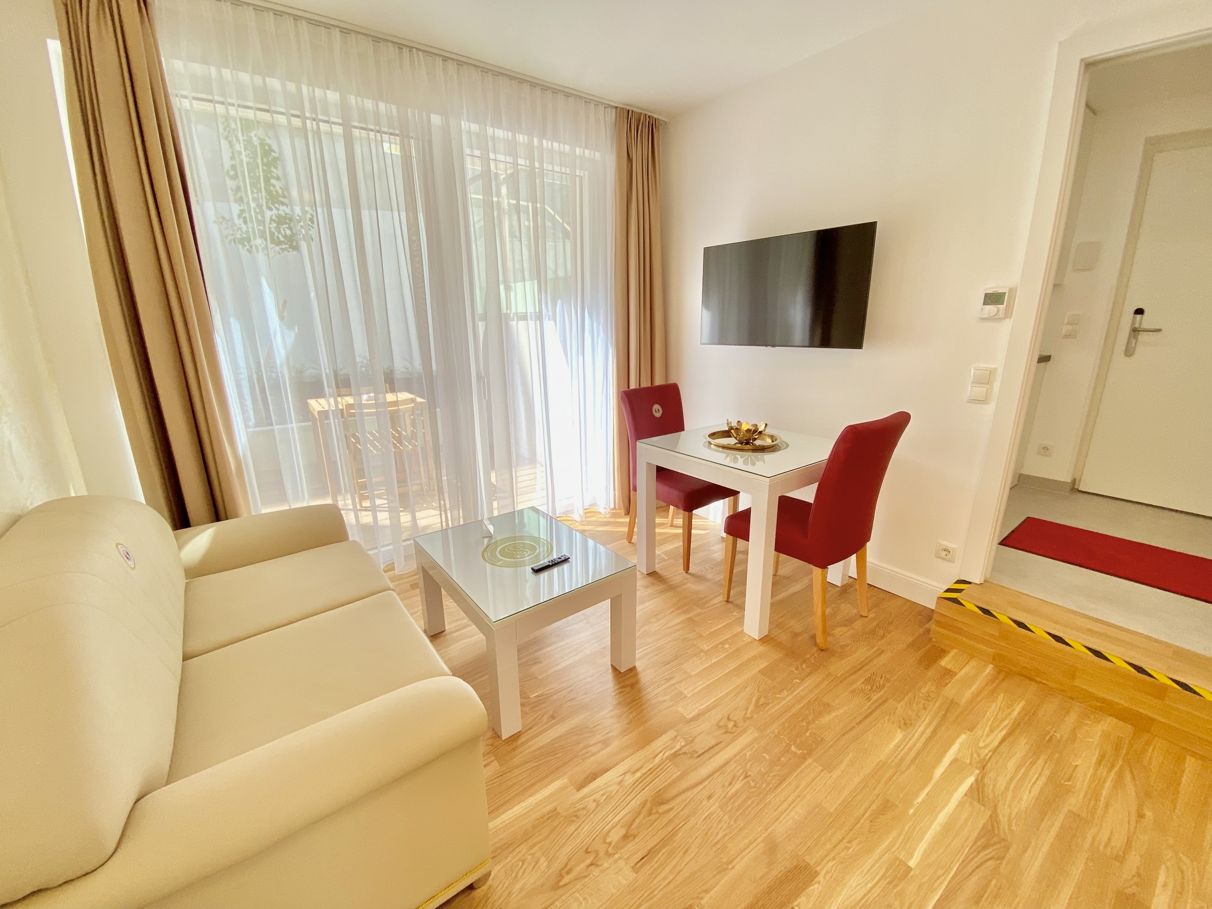 Steiner Residences Rembrandt Garden Apartments
