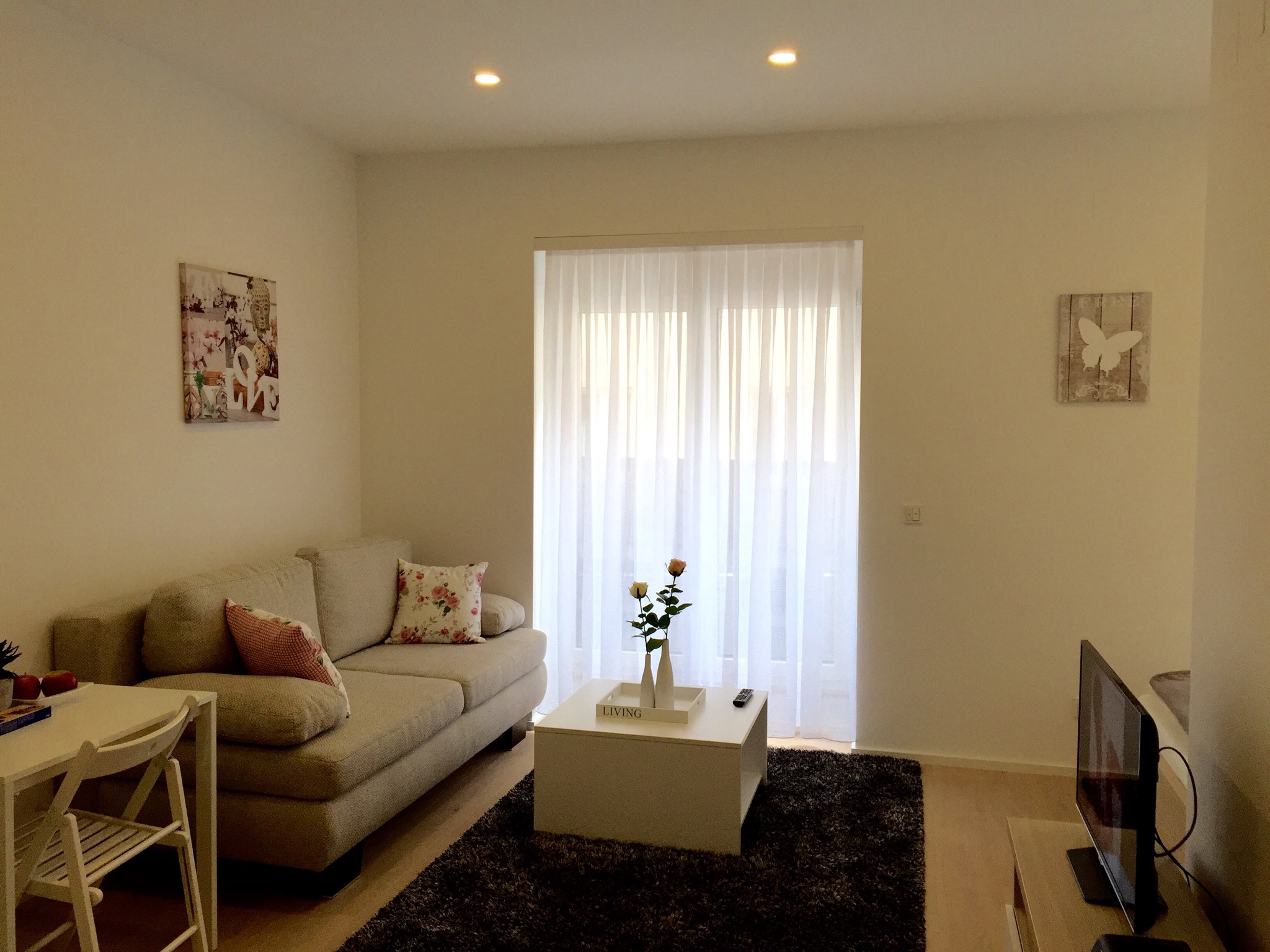NEW Apartment - 10 min DOWNTOWN