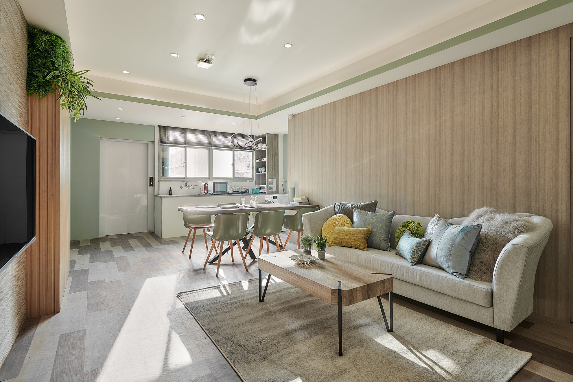 F23 /16人房 /電梯/四房兩廳四衛/MRT中山國中7分鐘/松山機場5分鐘/下樓有便利超商