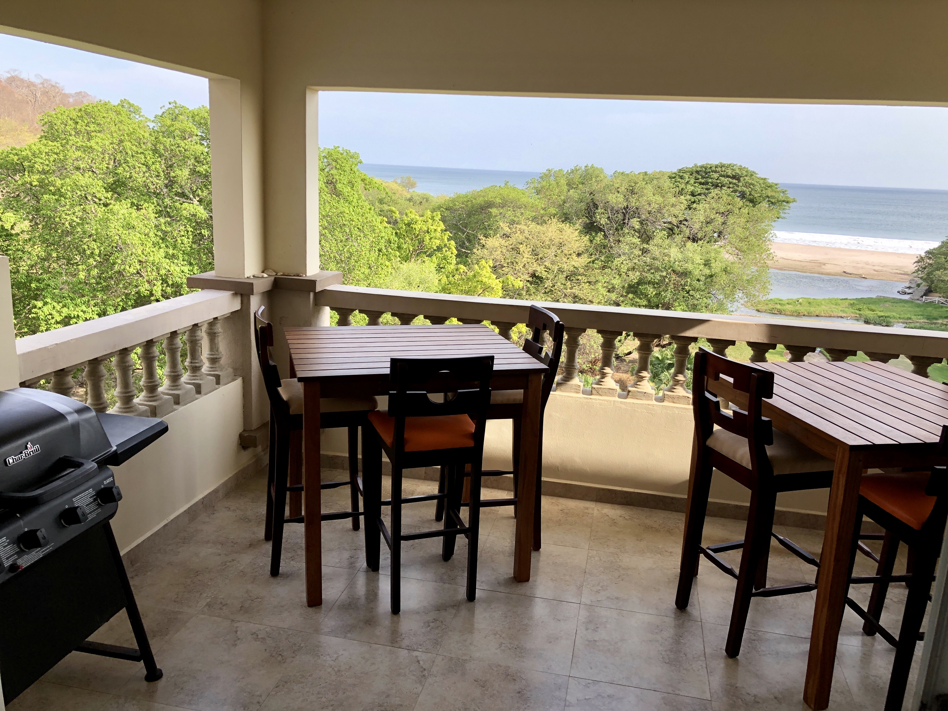 Playa Colorado Beachfront Penthouse Rio Dulce V14