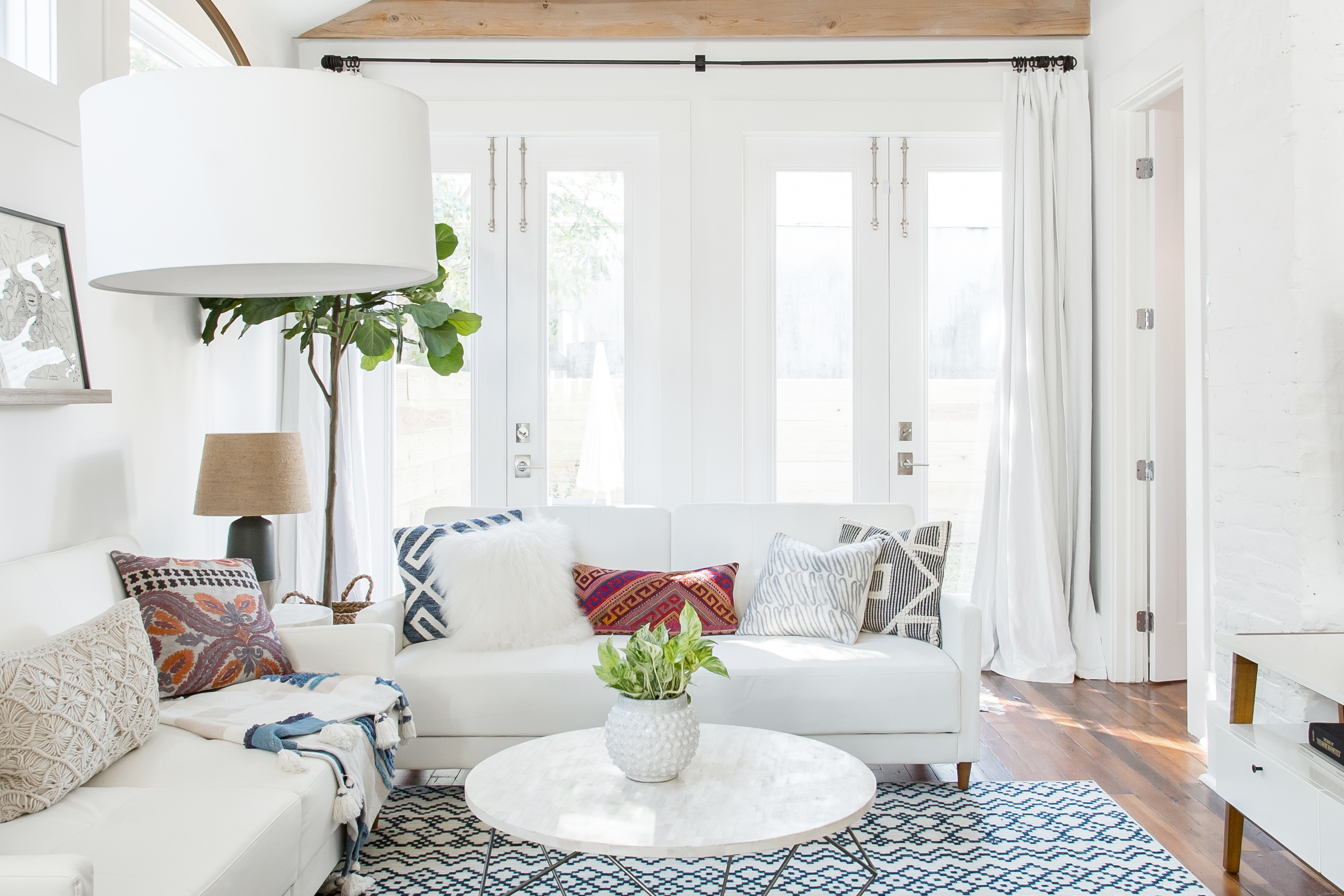 Creole Cottage Jewel, close to Magazine