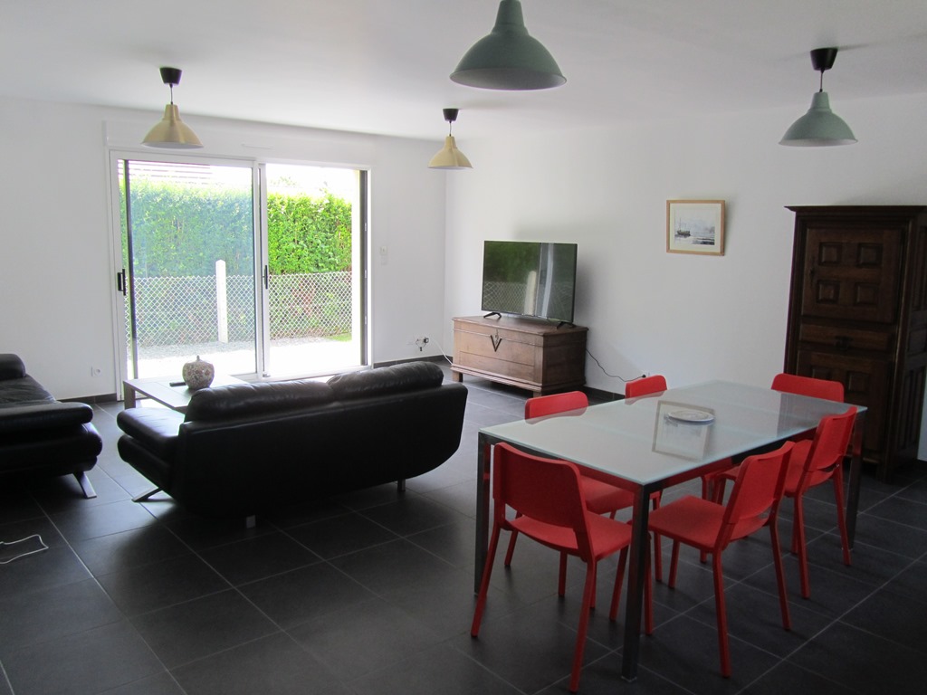 Merville-Franceville: House: 400 m to the beach