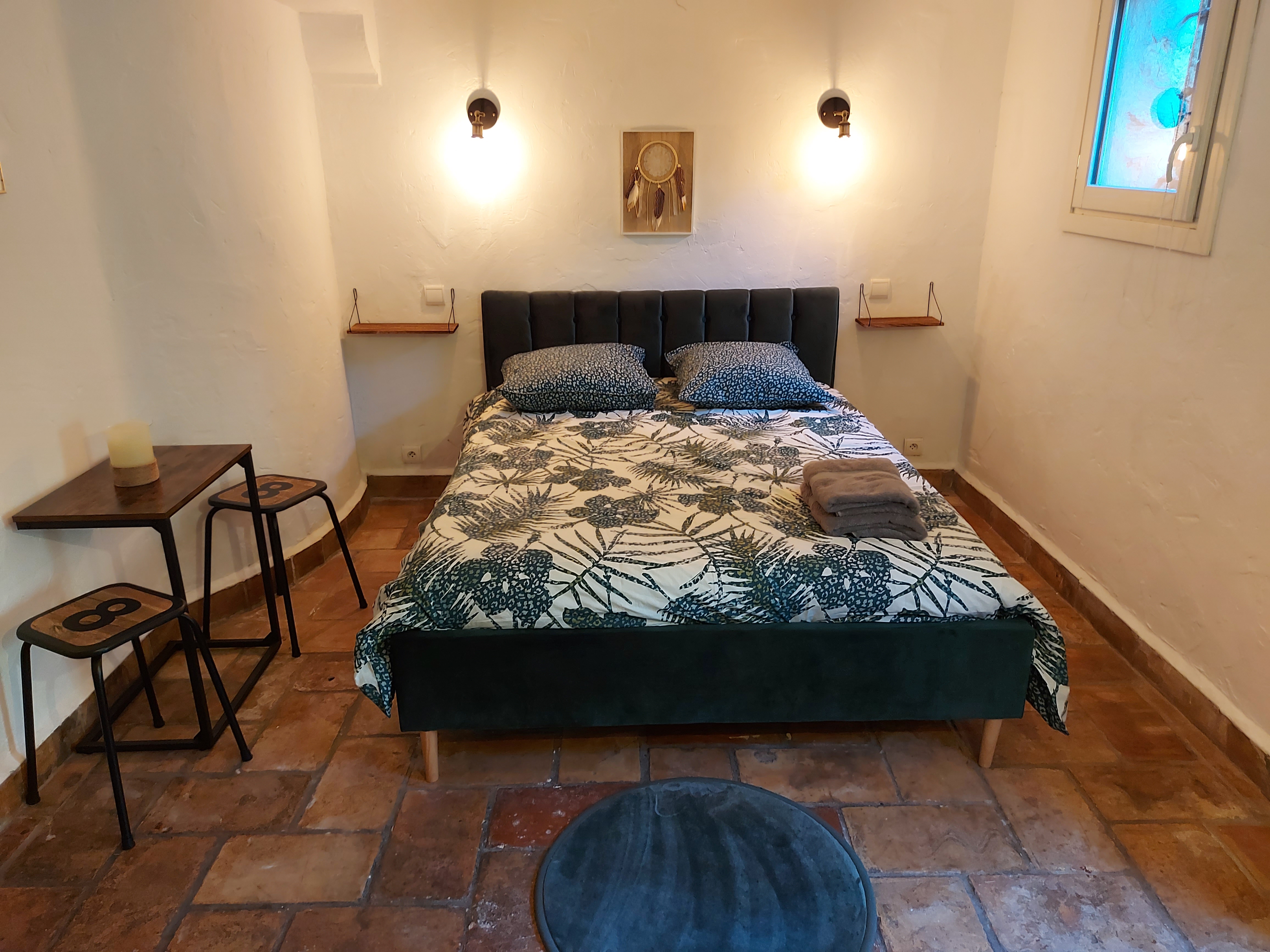 Bedroom in the heart of the village with private parking