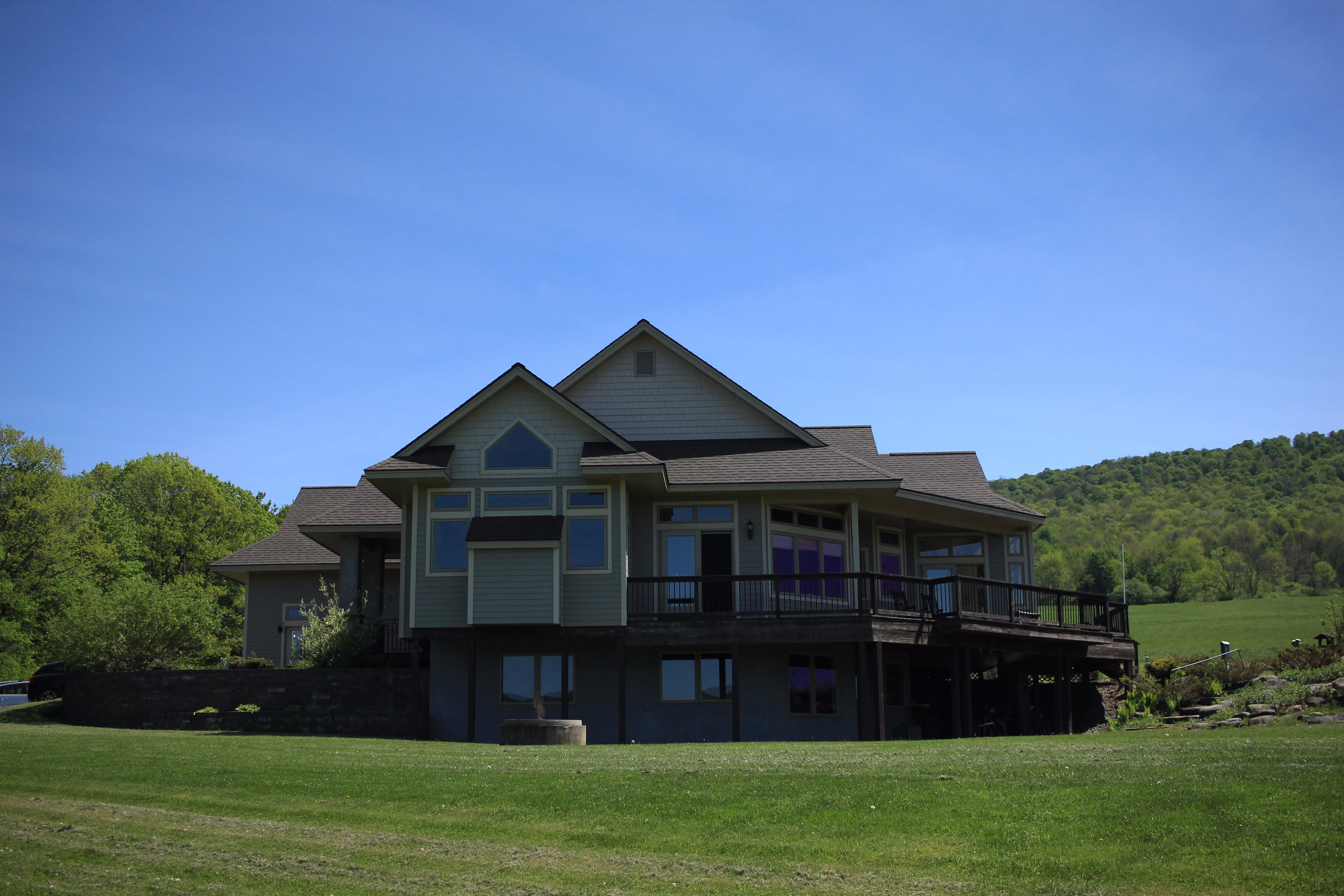 Oneonta Hillside Retreat