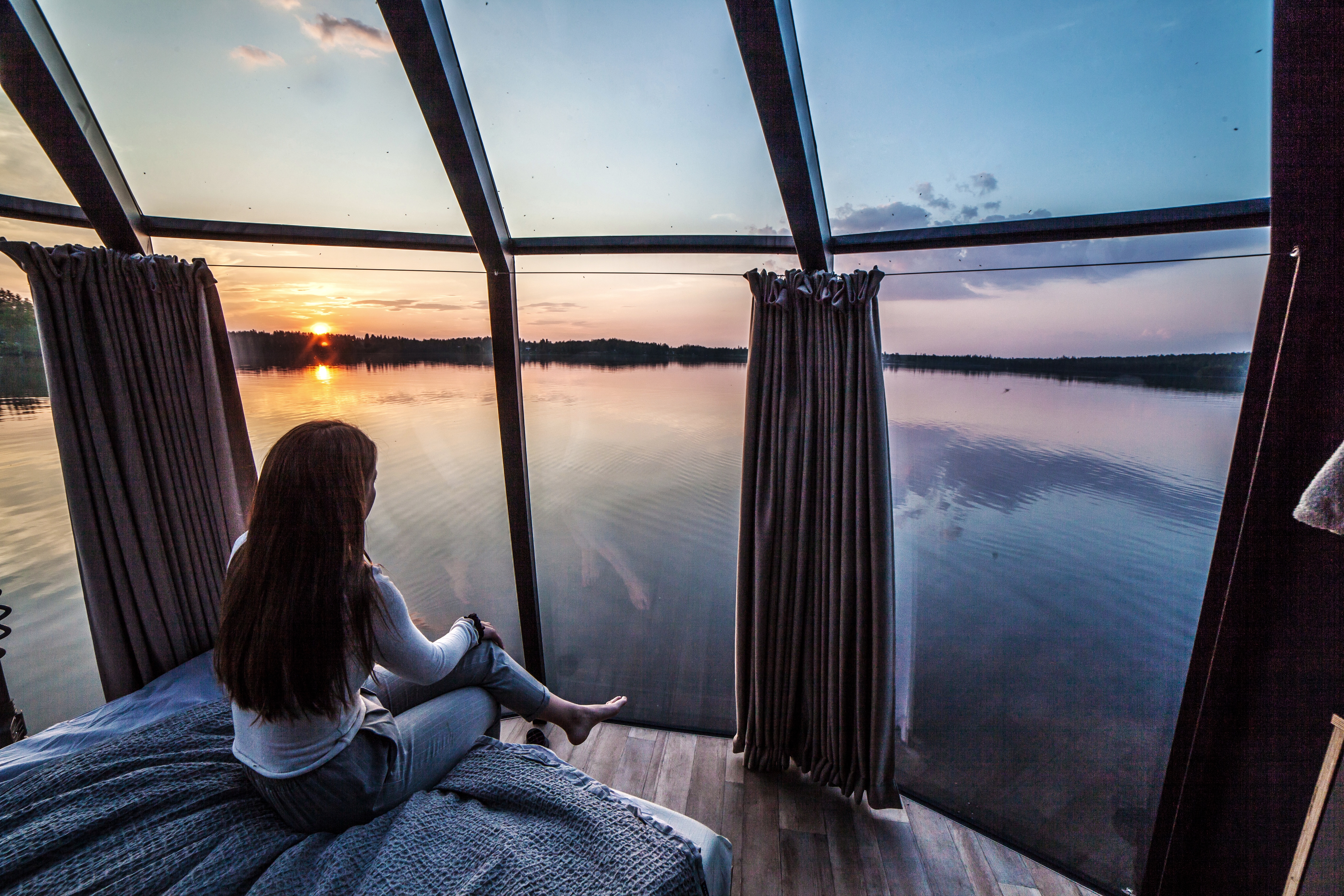 Midnight Sun Panorama Boat Nature Lodges For Rent In Jokkmokk Norrbottens Lan Sweden