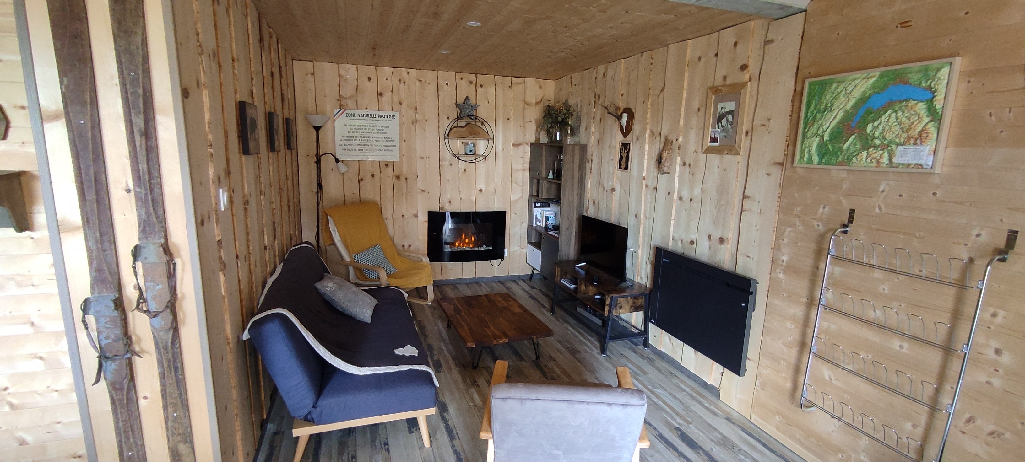 Mountain cahute to enjoy the Haut Jura