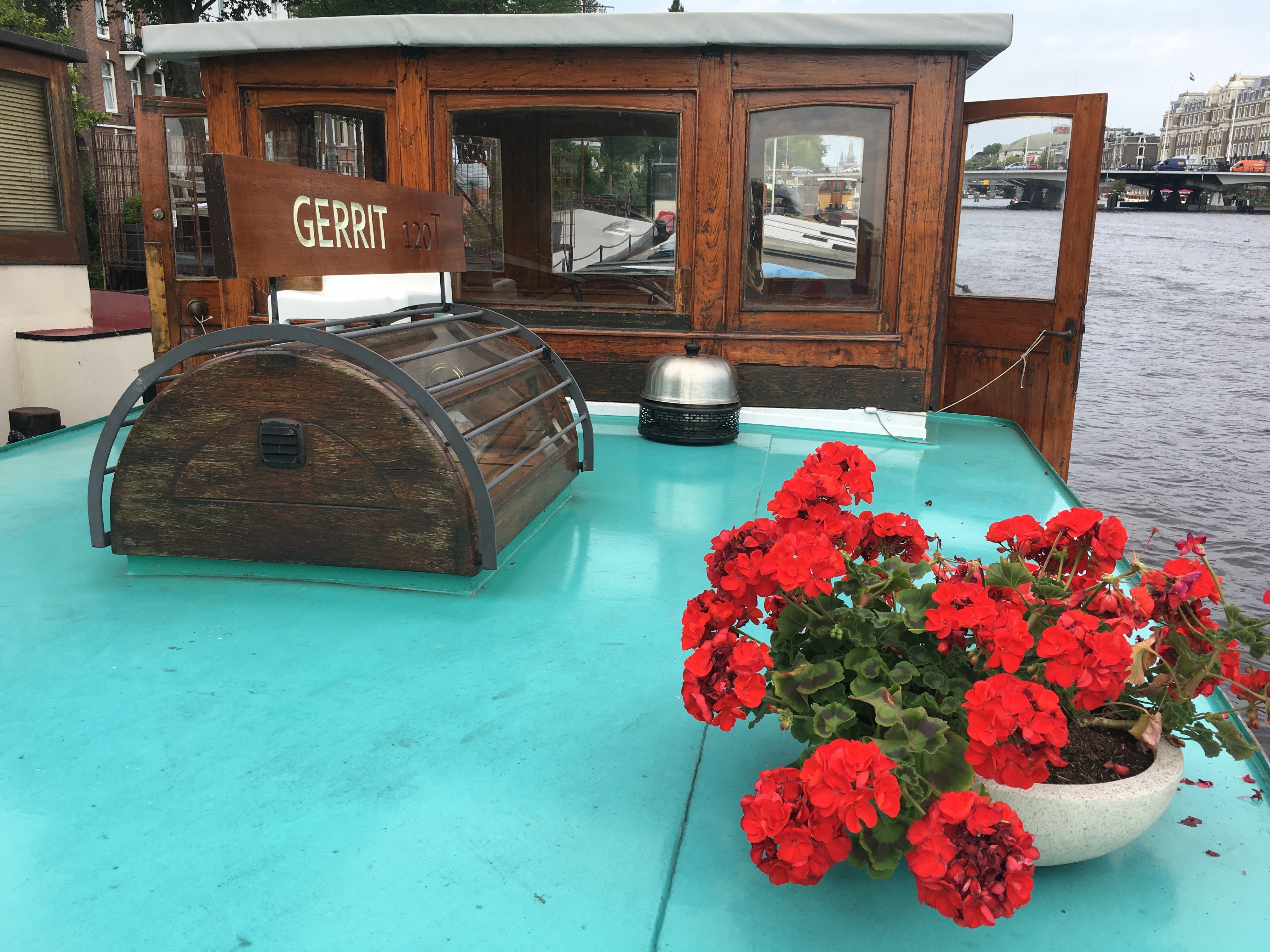 houseboat with superview โ Amsterdam stay