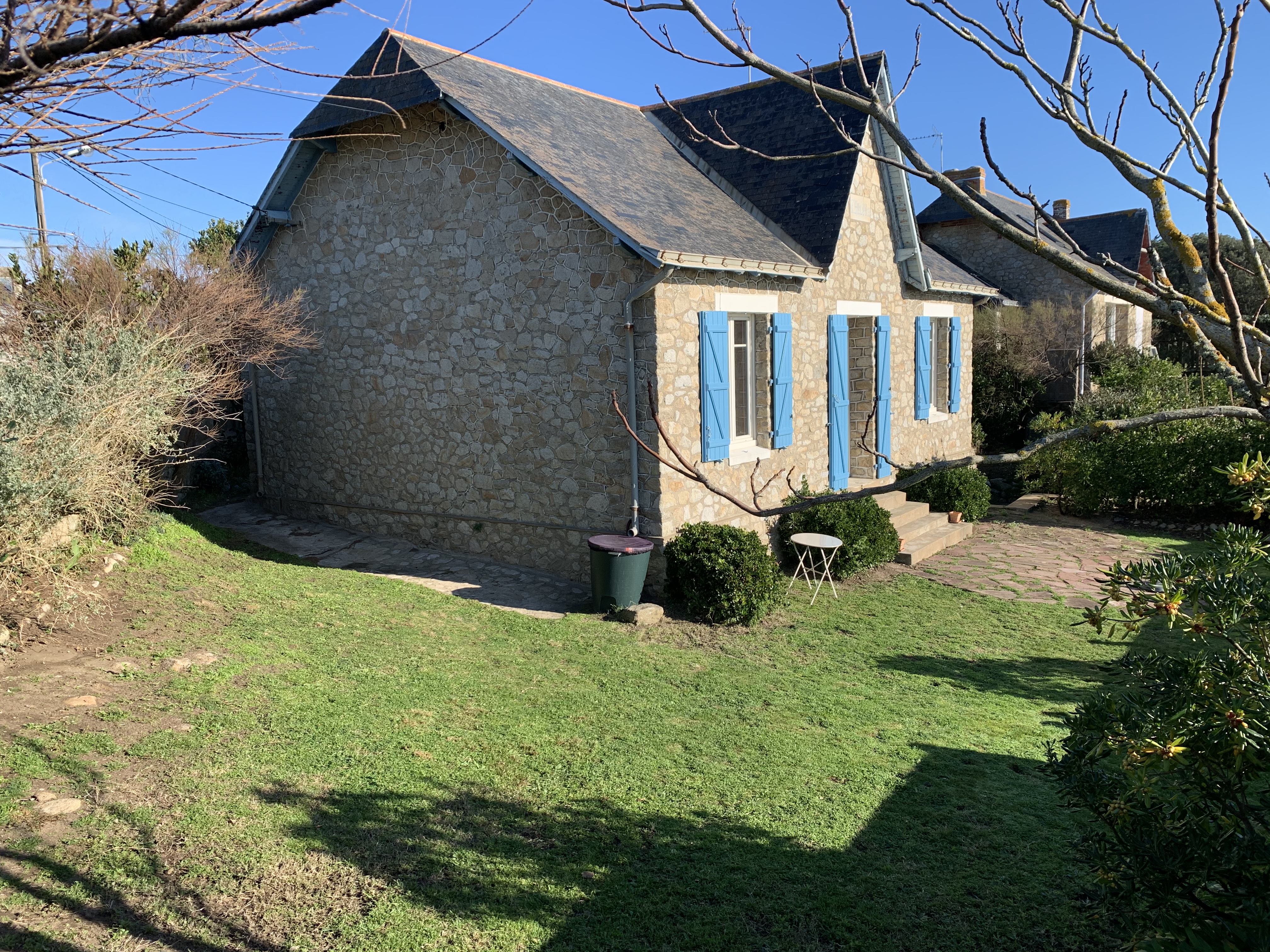 Charming house facing the sea in Batz-sur-Mer