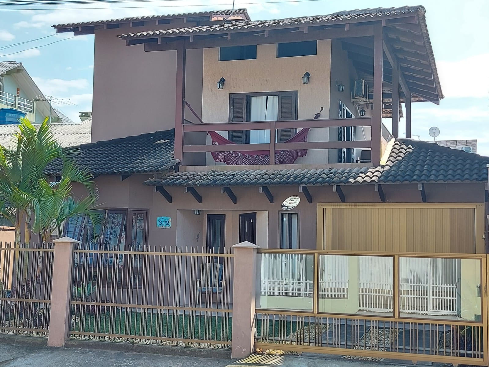Beautiful house 300 steps from Bela Prainha