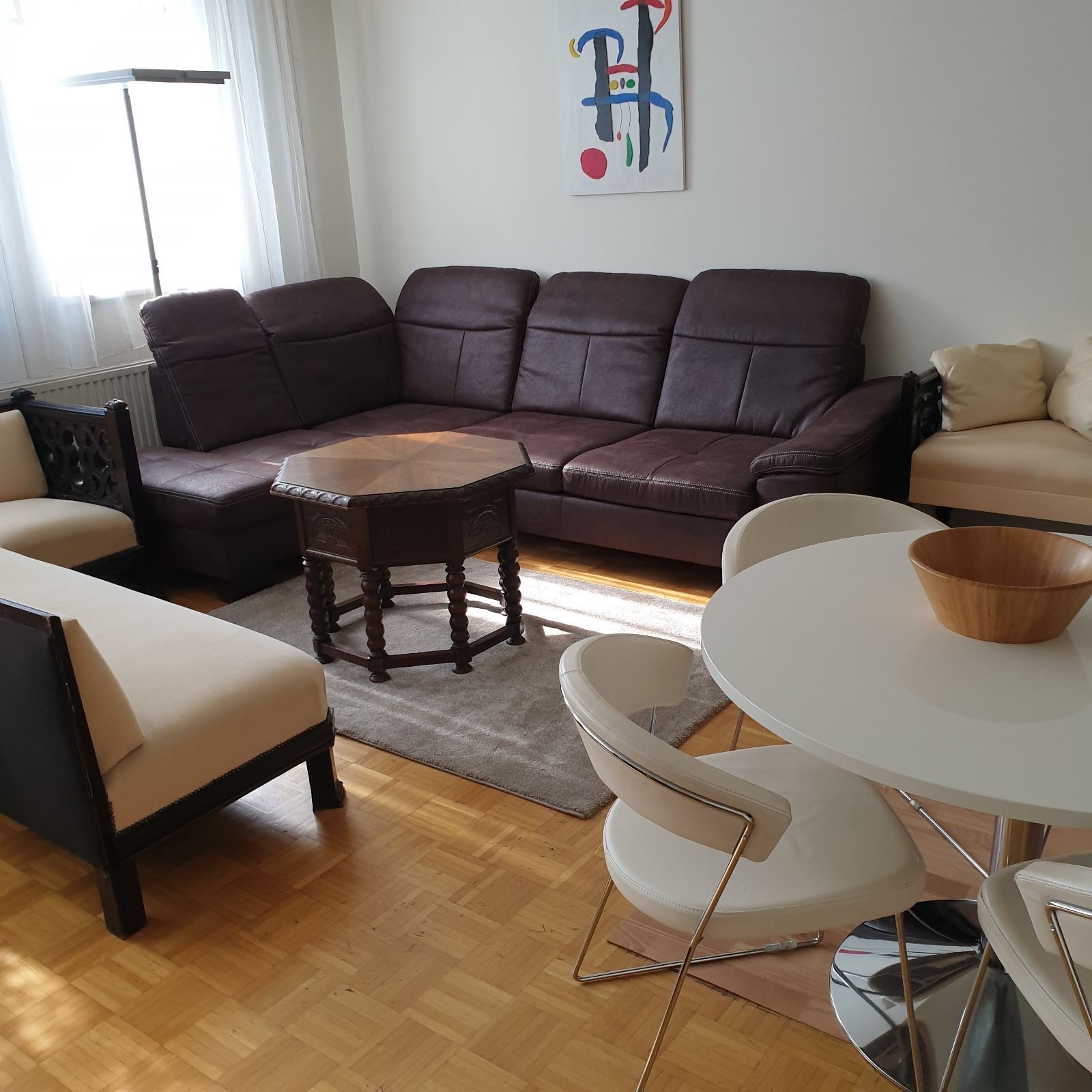 Bright apartment, near the center