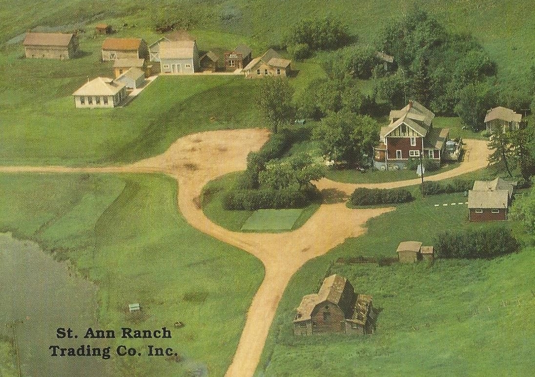St. Ann Ranch Country Inn - Bedroom 2 - Bed and breakfasts for Rent in