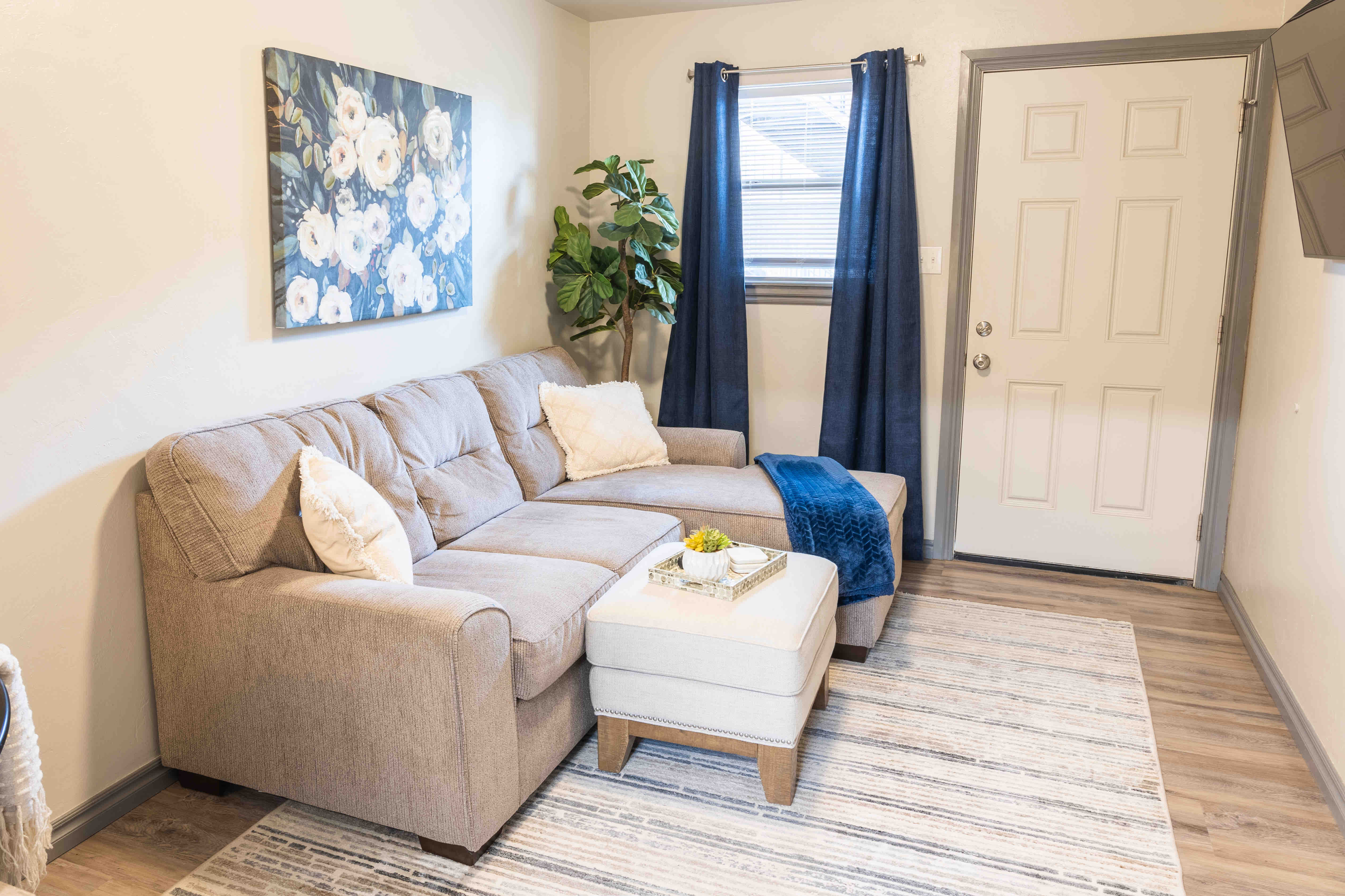 Safe, quiet & cozy! Perfect for trvl nurse/TDY(6)