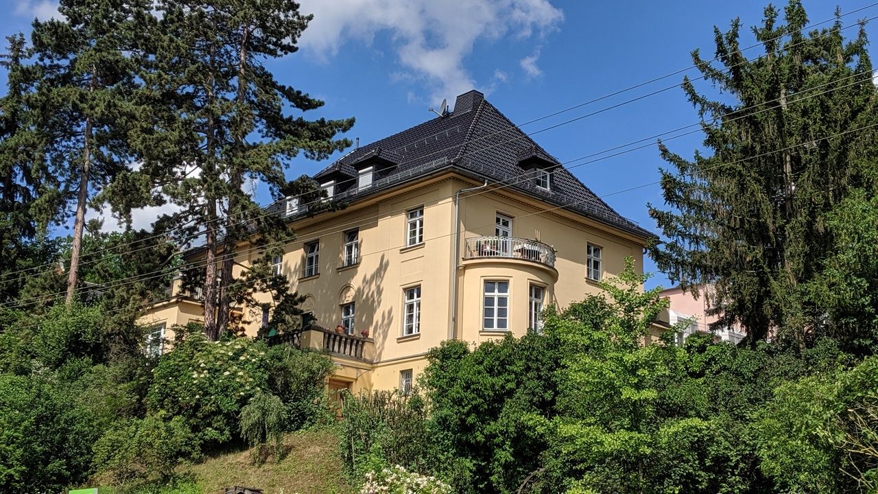 Grosszugige Wohnung In Grunderzeitvilla Wohnungen Zur Miete In Possneck Thuringen Deutschland