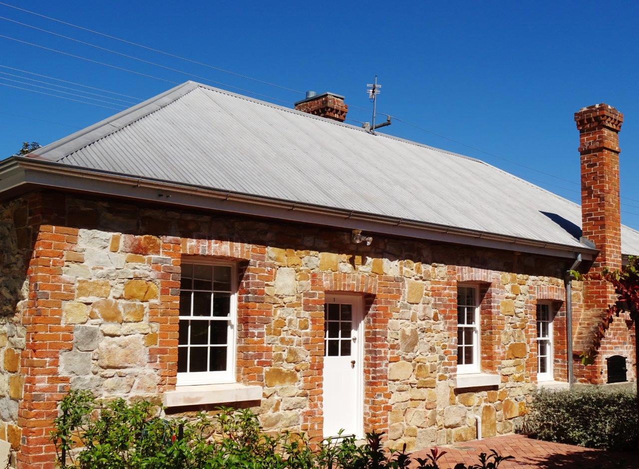 White Rose Cottage Cottages for Rent in Tenterfield, New South Wales