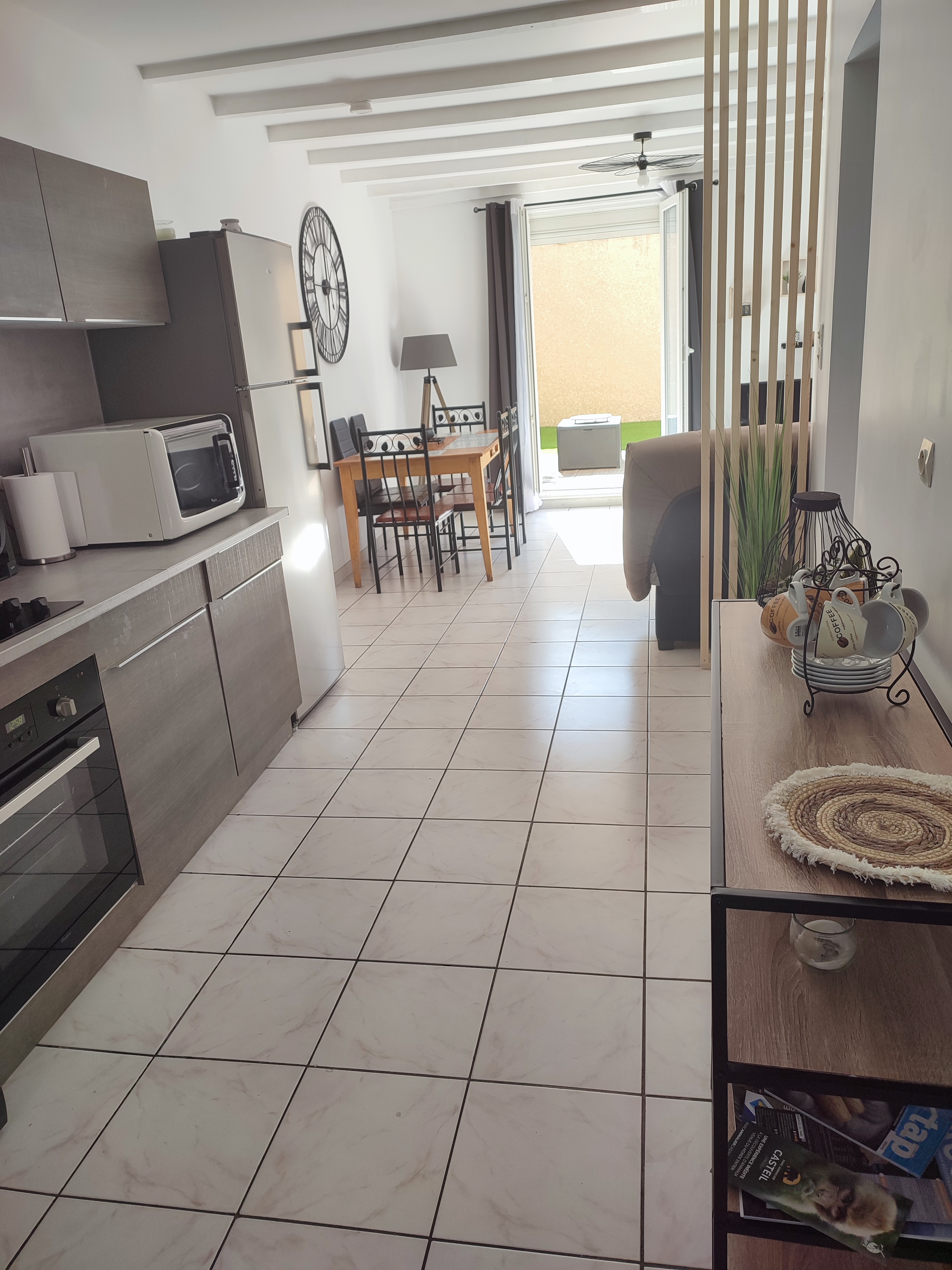 T3 Air-conditioned, 8mn from the beaches, with 50m2 courtyard.