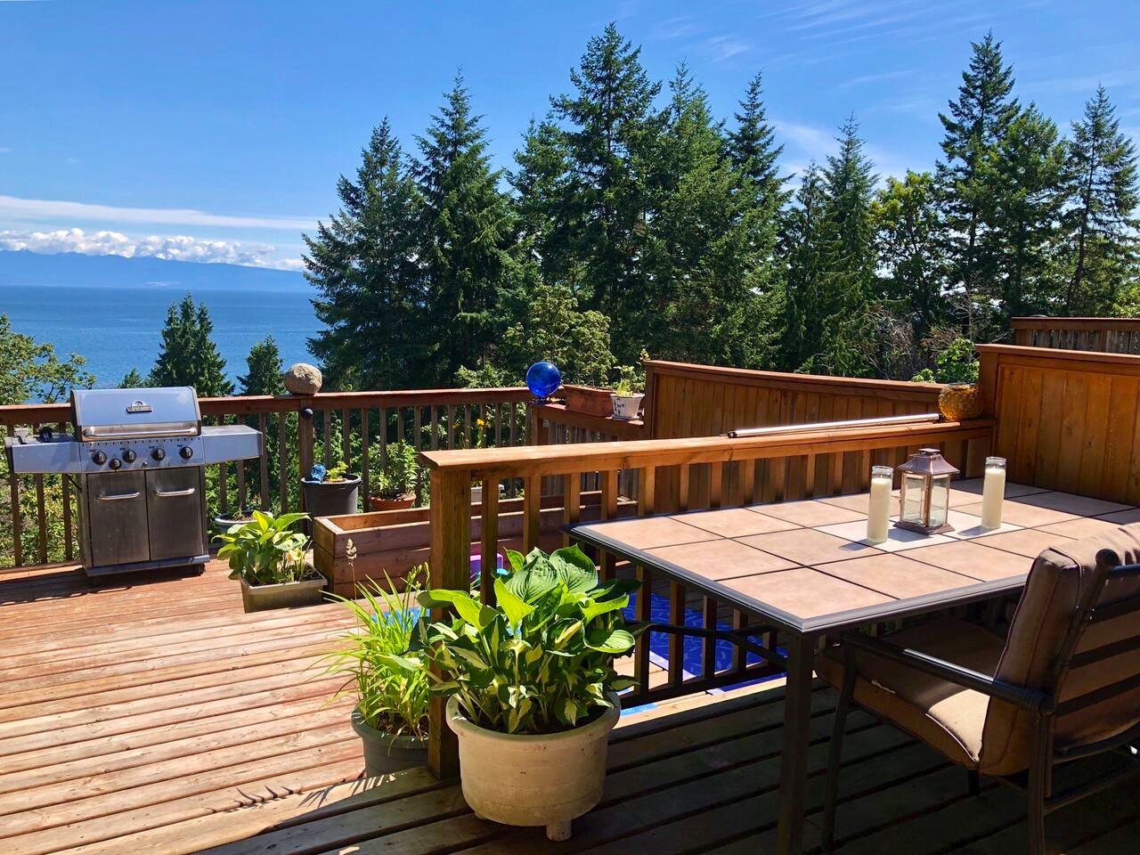 OCEANVIEW HOME WITH RUSTIC CHARACTER & HUGE DECK - Houses for Rent in