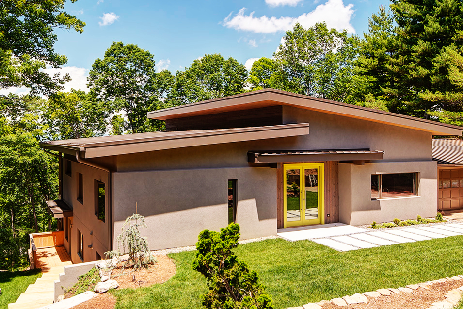 Retreat on Town Mountain in 28804, Asheville