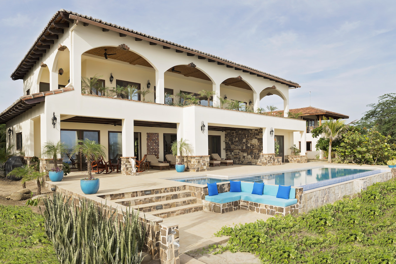 Fort Walker (Beachfront House + Studio) - Houses for Rent in Tola, Rivas, Nicaragua