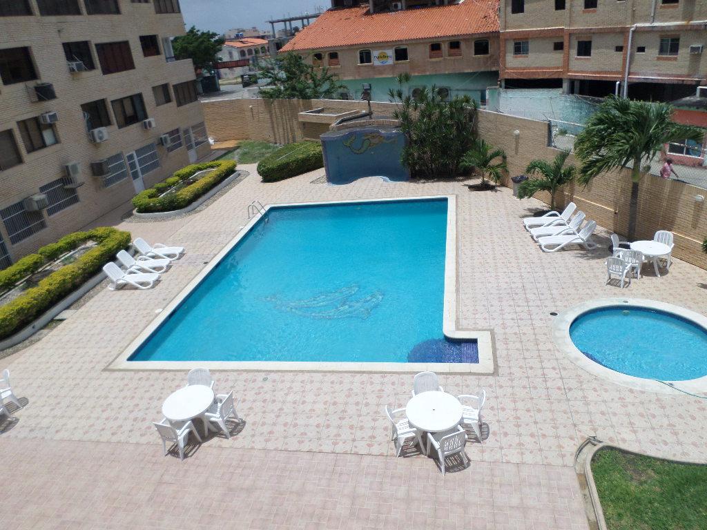 Apartment in front of the ocean and the Marina