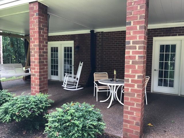 River's Edge - Private Suite