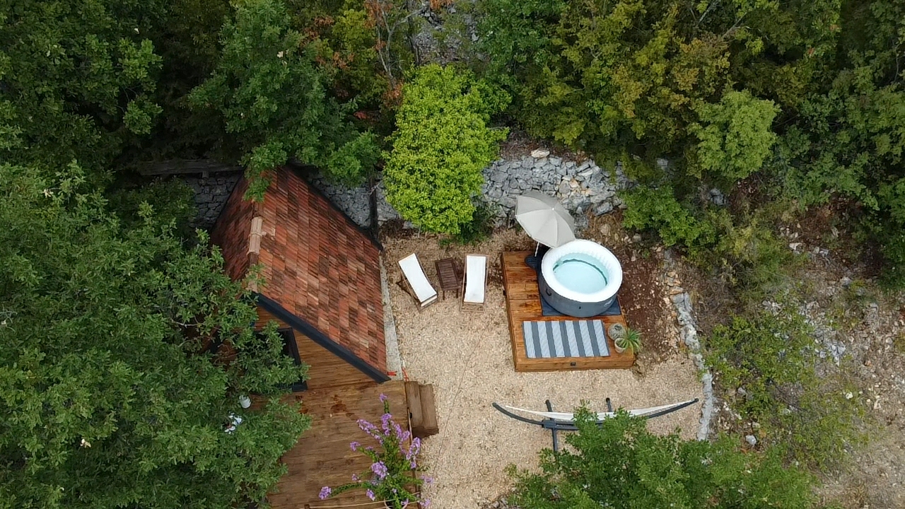 Romantic A-Frame+Jacuzzi