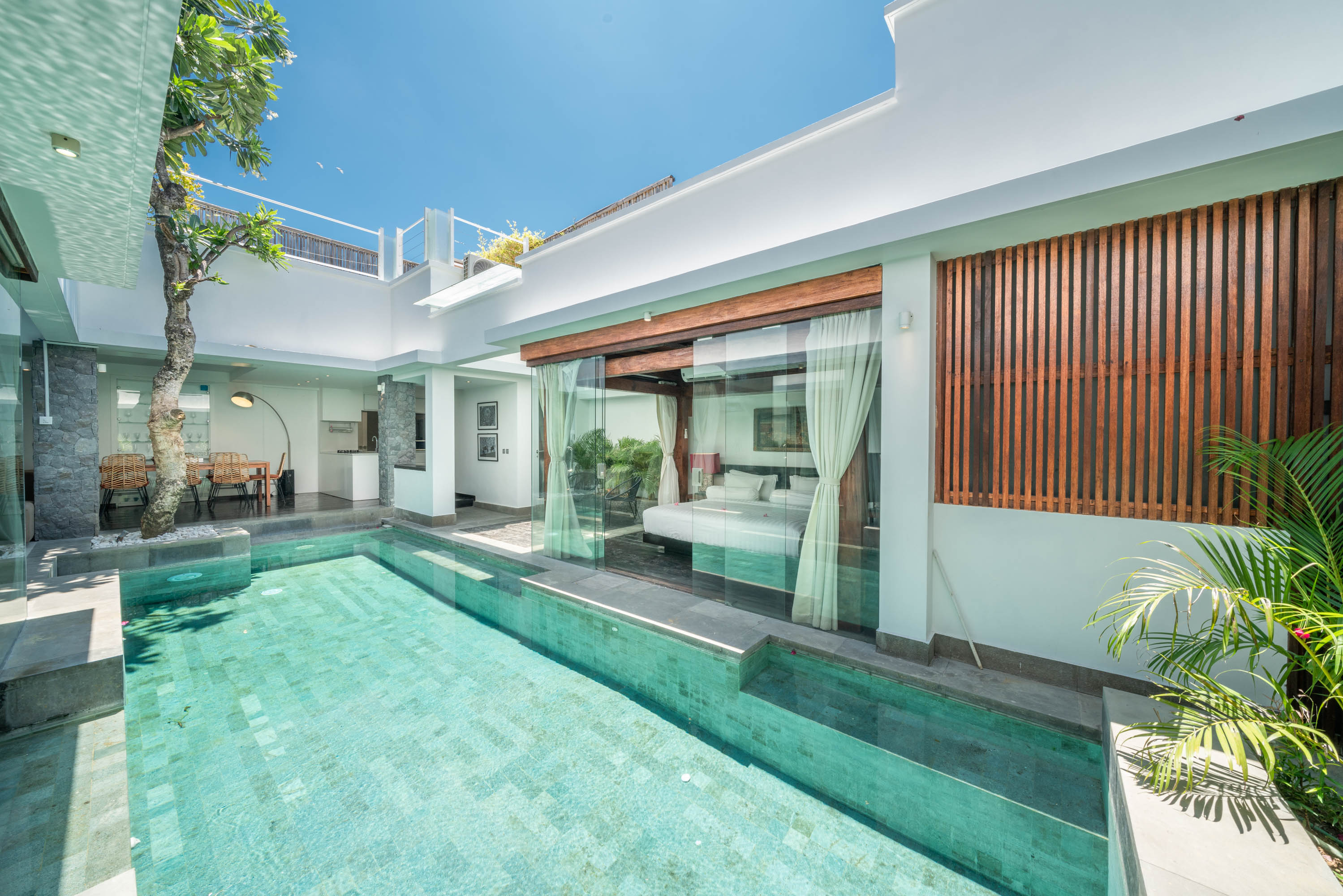 Modern Balinese 4br Pool Villa In Central Seminyak Villas For Rent In North Kuta Bali Indonesia
