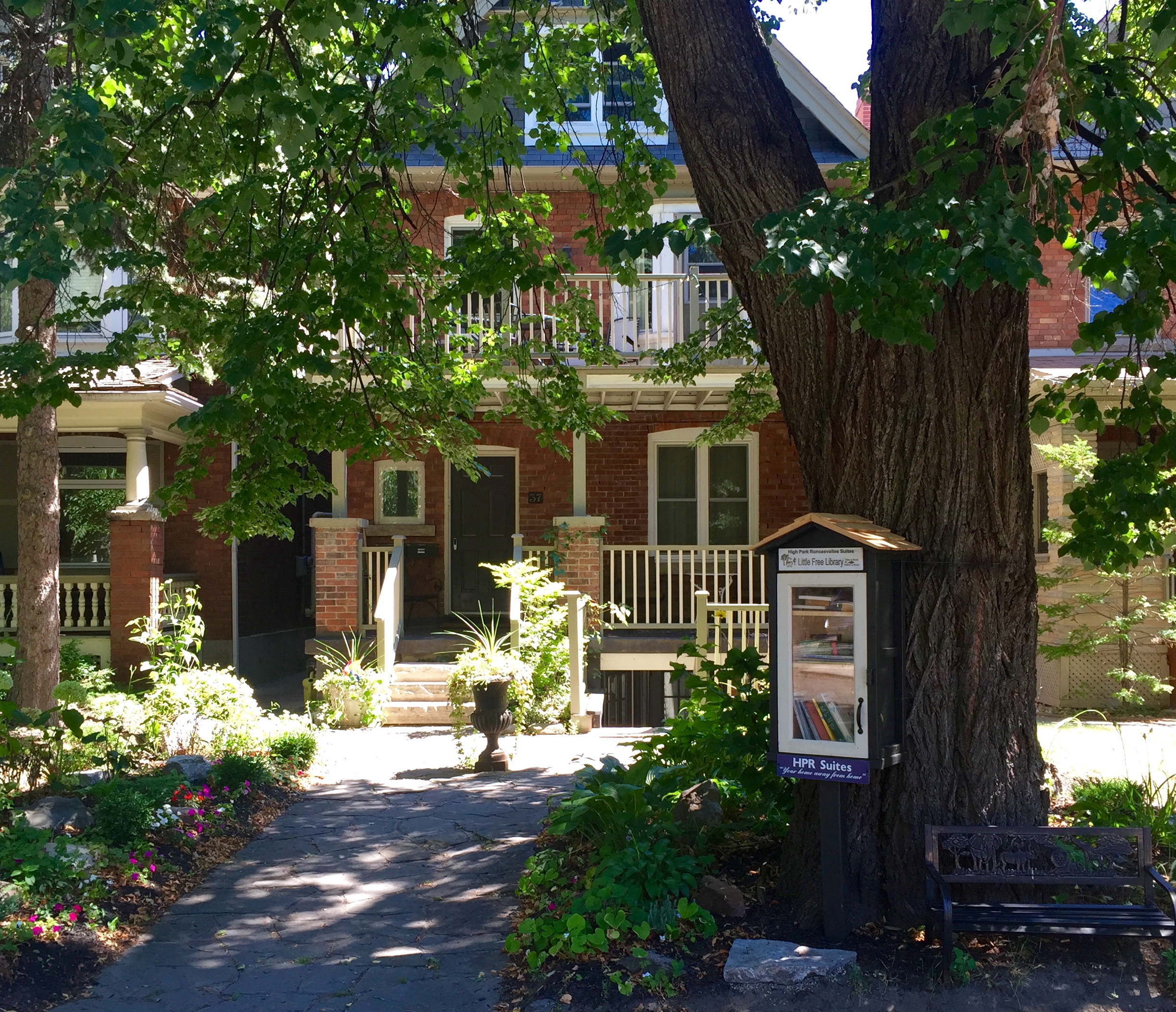 Beautiful Lower level/Basement Apt #1- two bedroom in High Park-Swansea, Toronto