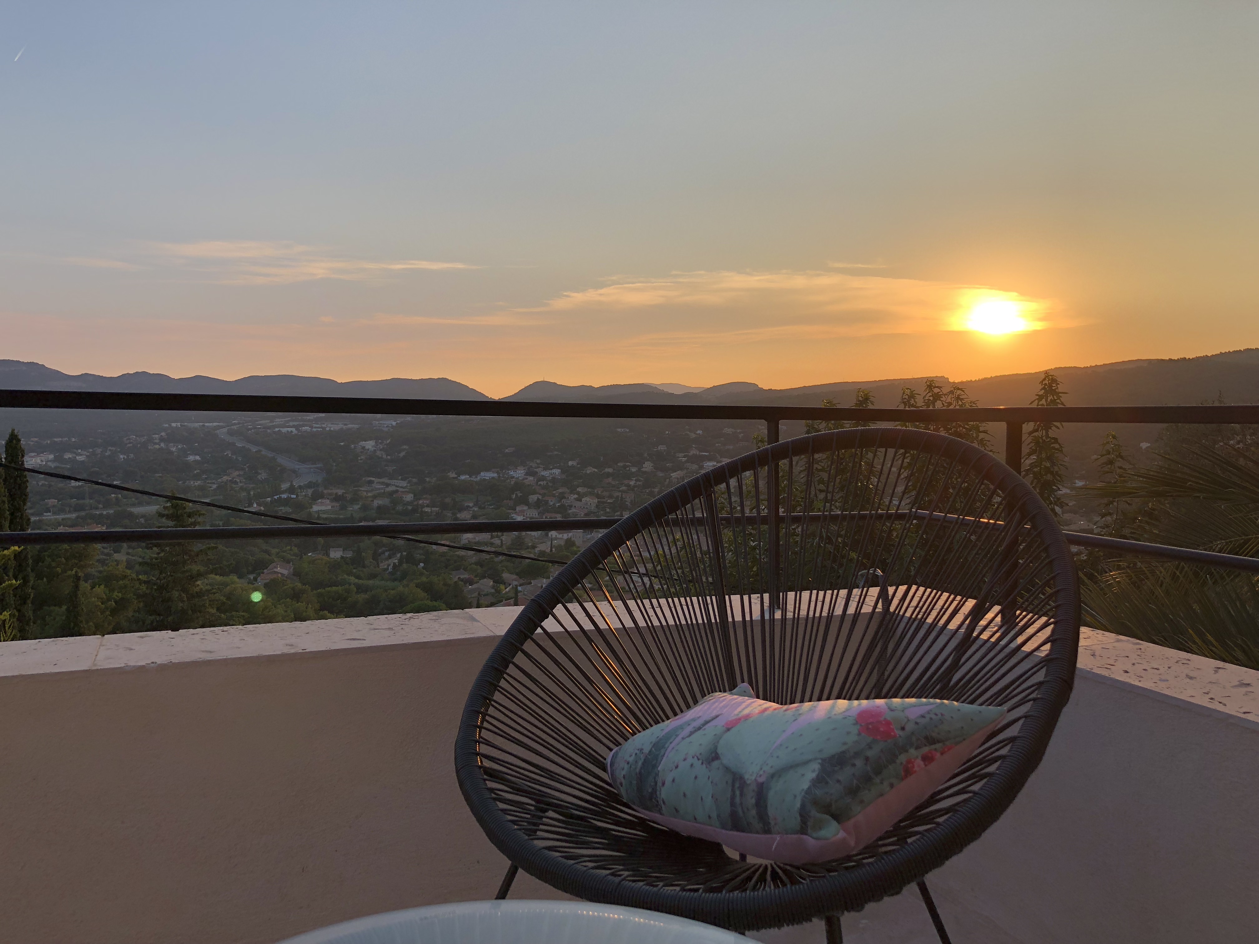 Charming T2,quiet, sea view,gde terrace,parking